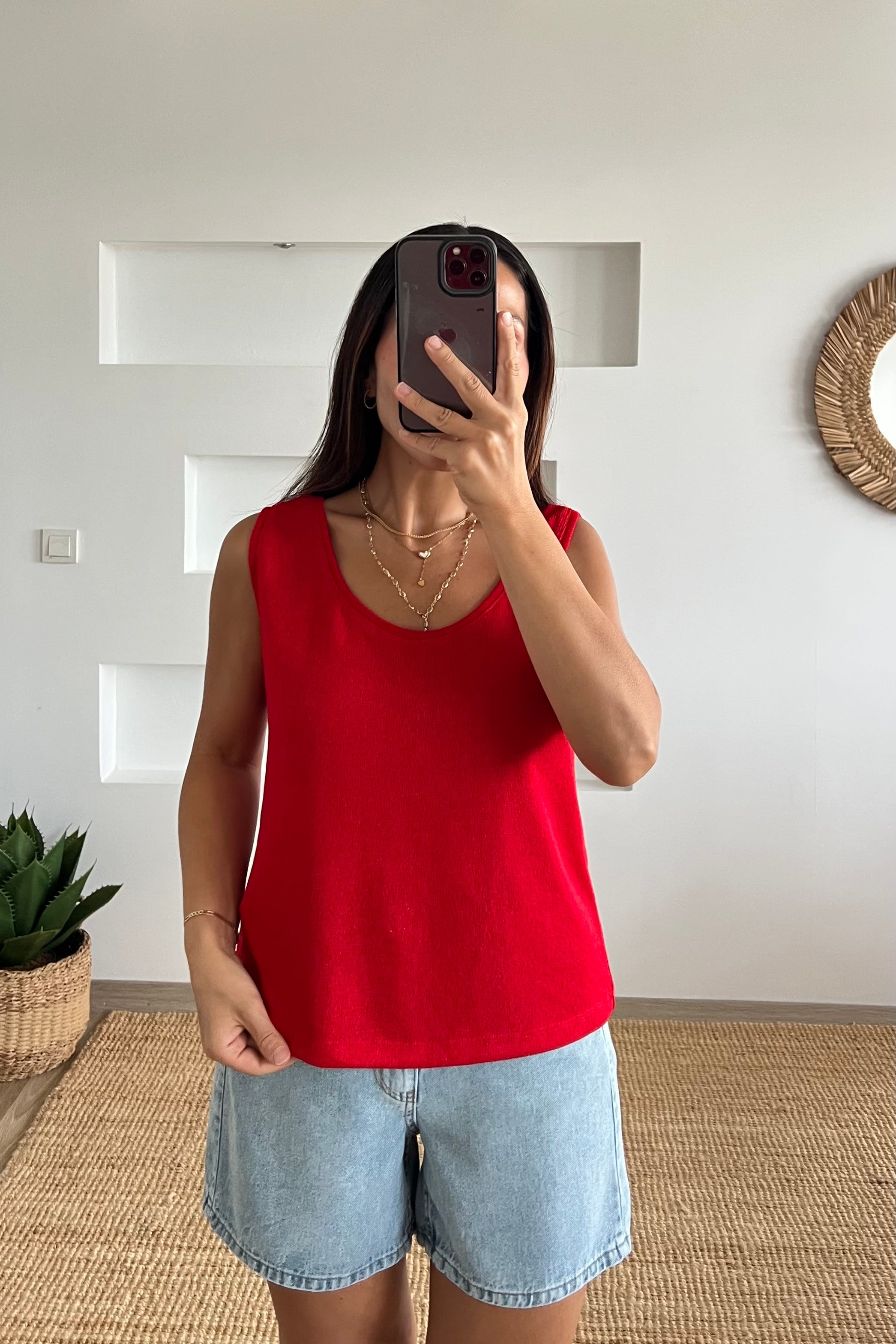 Kırmızı Merserize Kolsuz Bluz uygun fiyatlarda www.butikhola.com adresinde