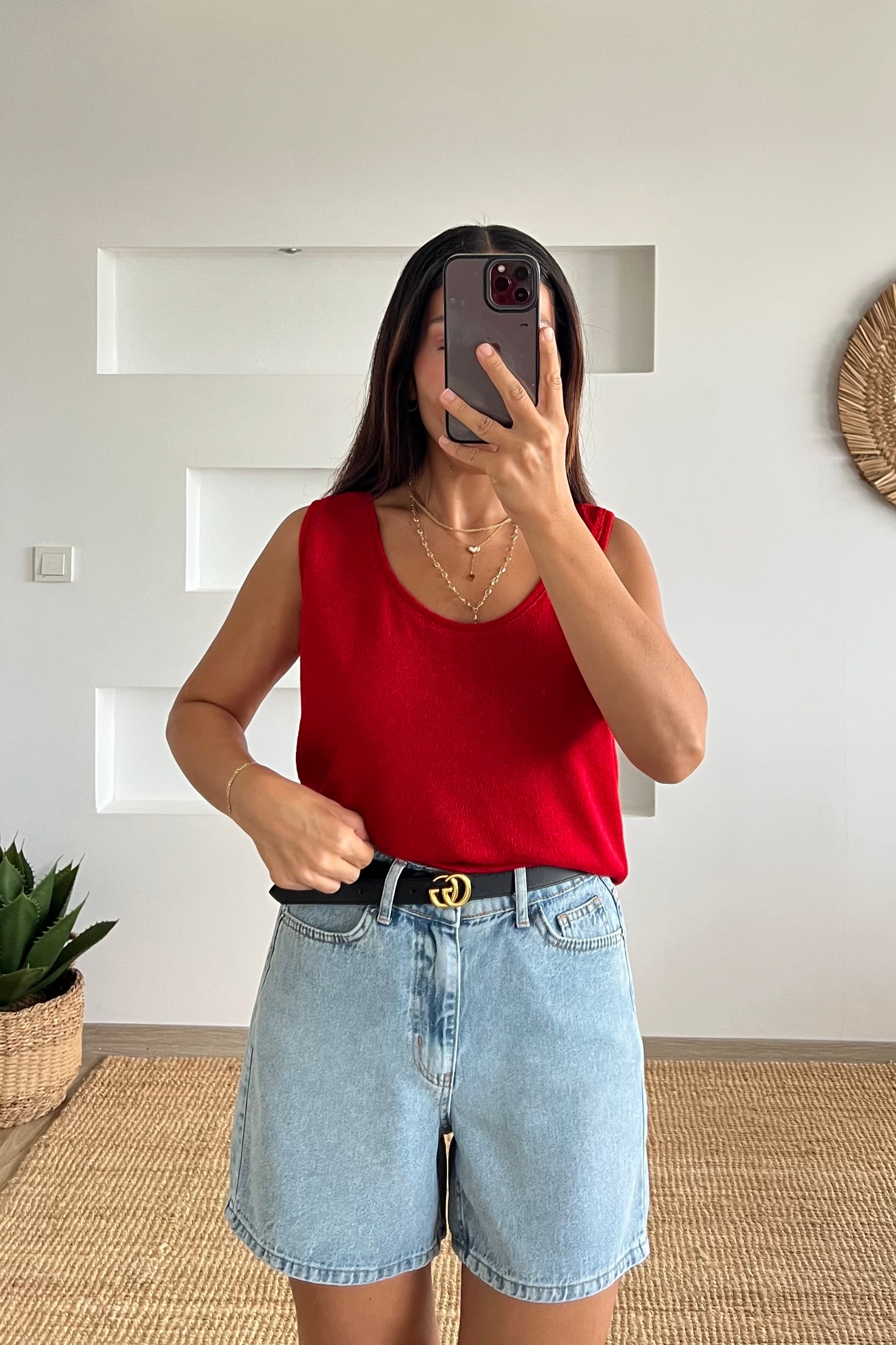 Kırmızı Merserize Kolsuz Bluz uygun fiyatlarda www.butikhola.com adresinde