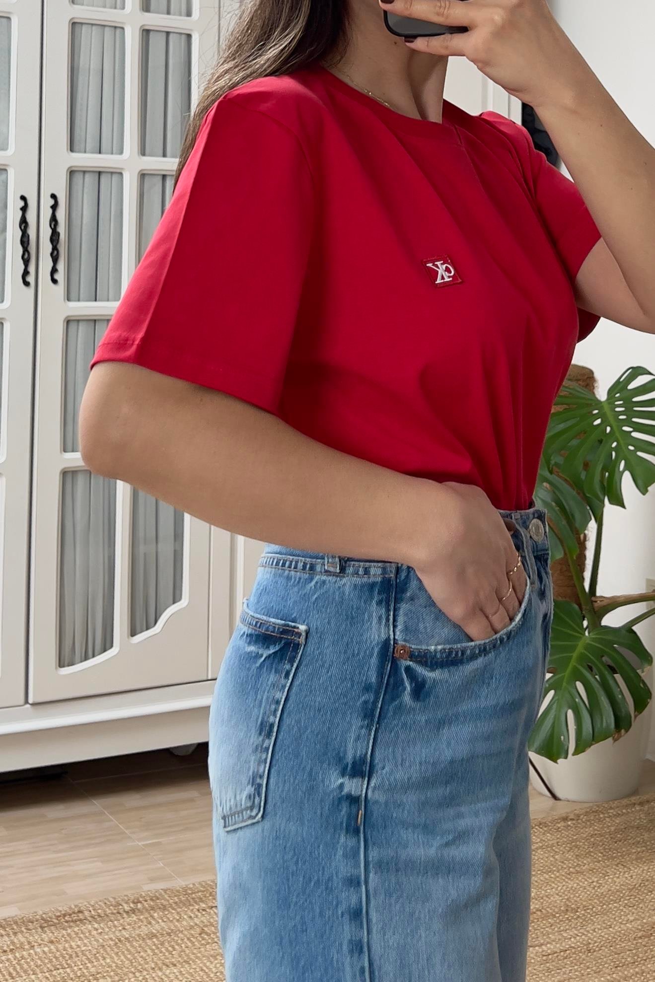 Kırmızı Mini Logolu Oversize Tshirt uygun fiyatlarda www.butikhola.com adresinde