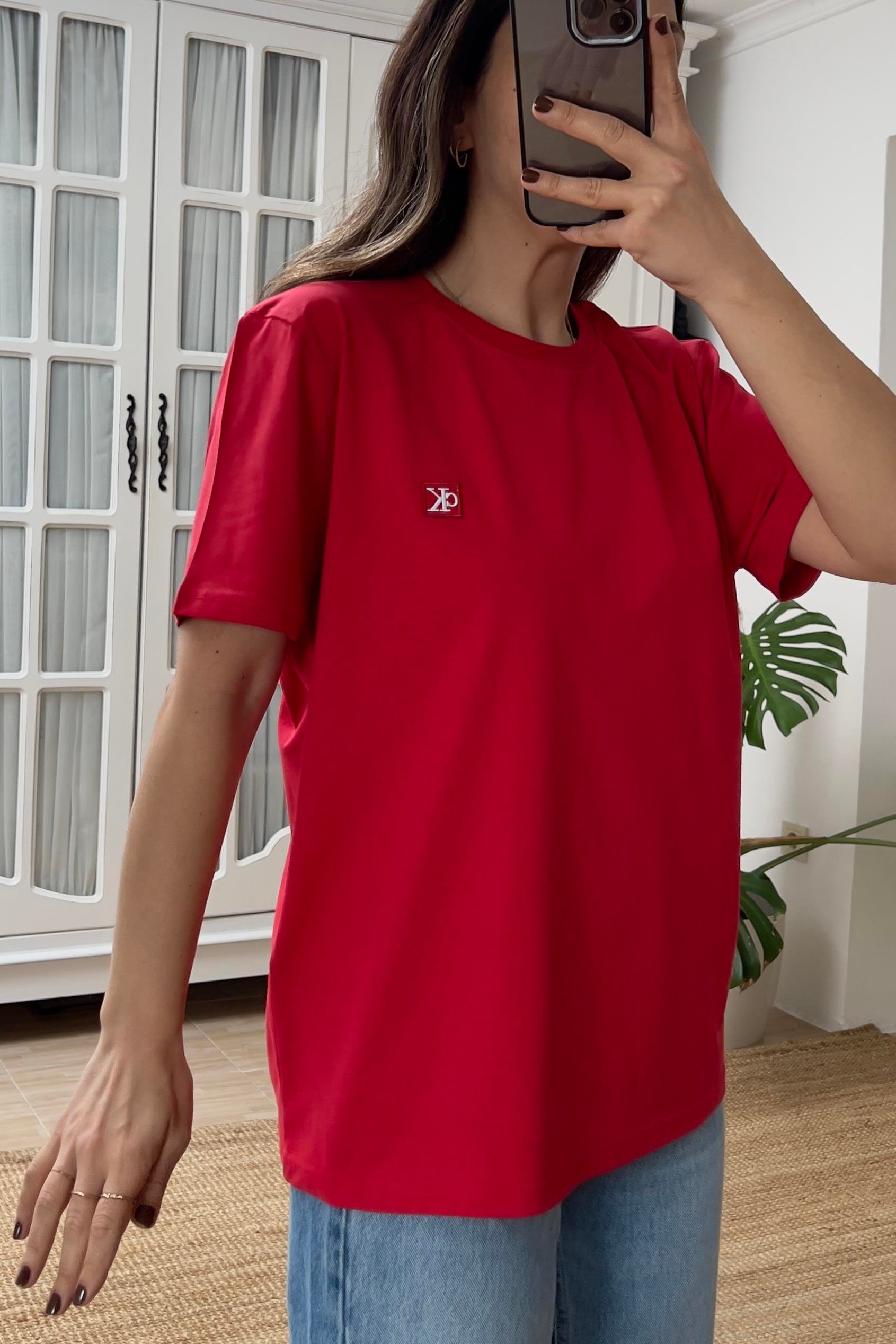 Kırmızı Mini Logolu Oversize Tshirt uygun fiyatlarda www.butikhola.com adresinde