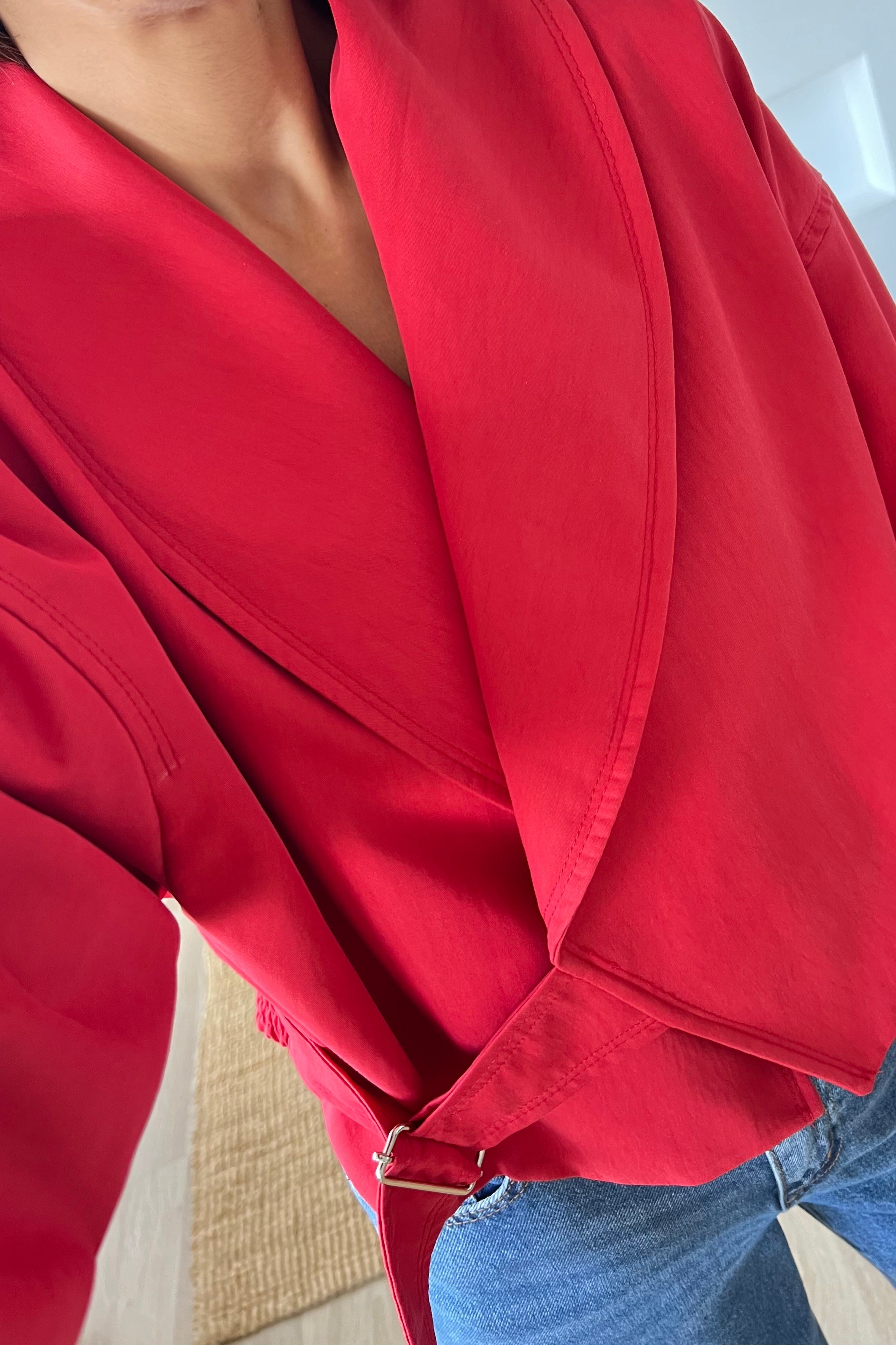 Kırmızı Şal Yaka Crop Trençkot uygun fiyatlarda www.butikhola.com adresinde