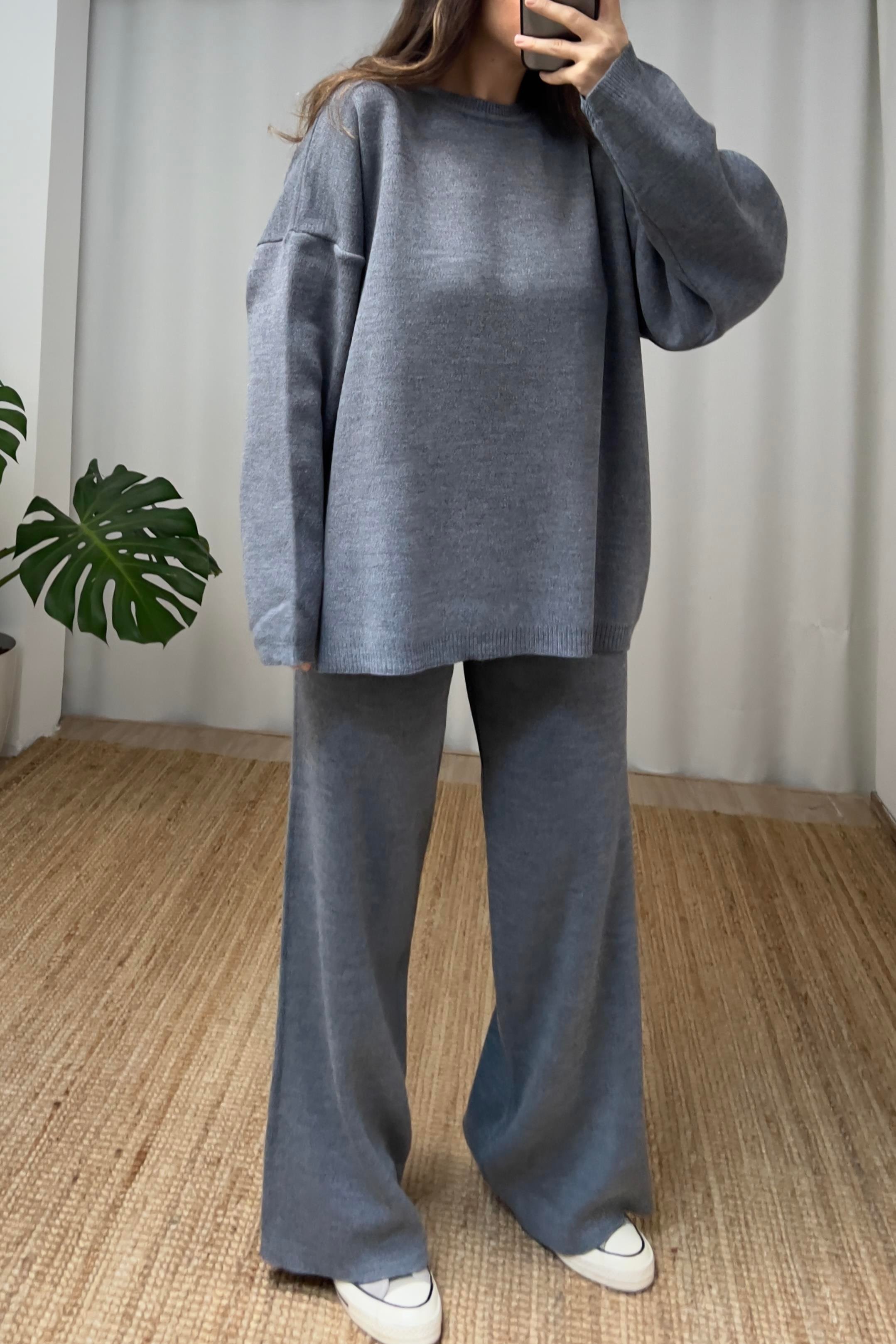 Koyu Gri Comfort Triko Takım uygun fiyatlarda www.butikhola.com adresinde