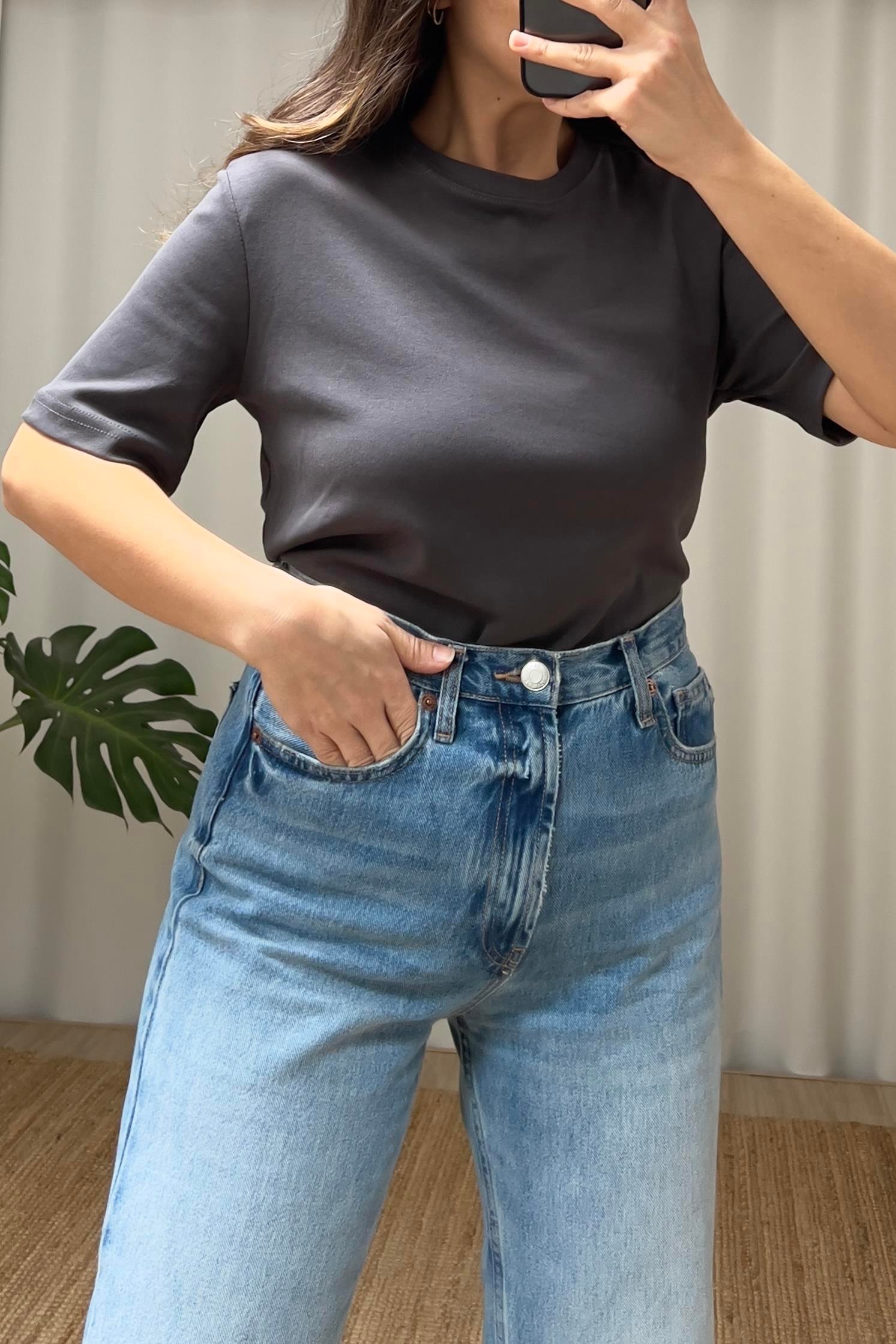 Koyu Gri Organik Pamuklu Basic Tshirt uygun fiyatlarda www.butikhola.com adresinde