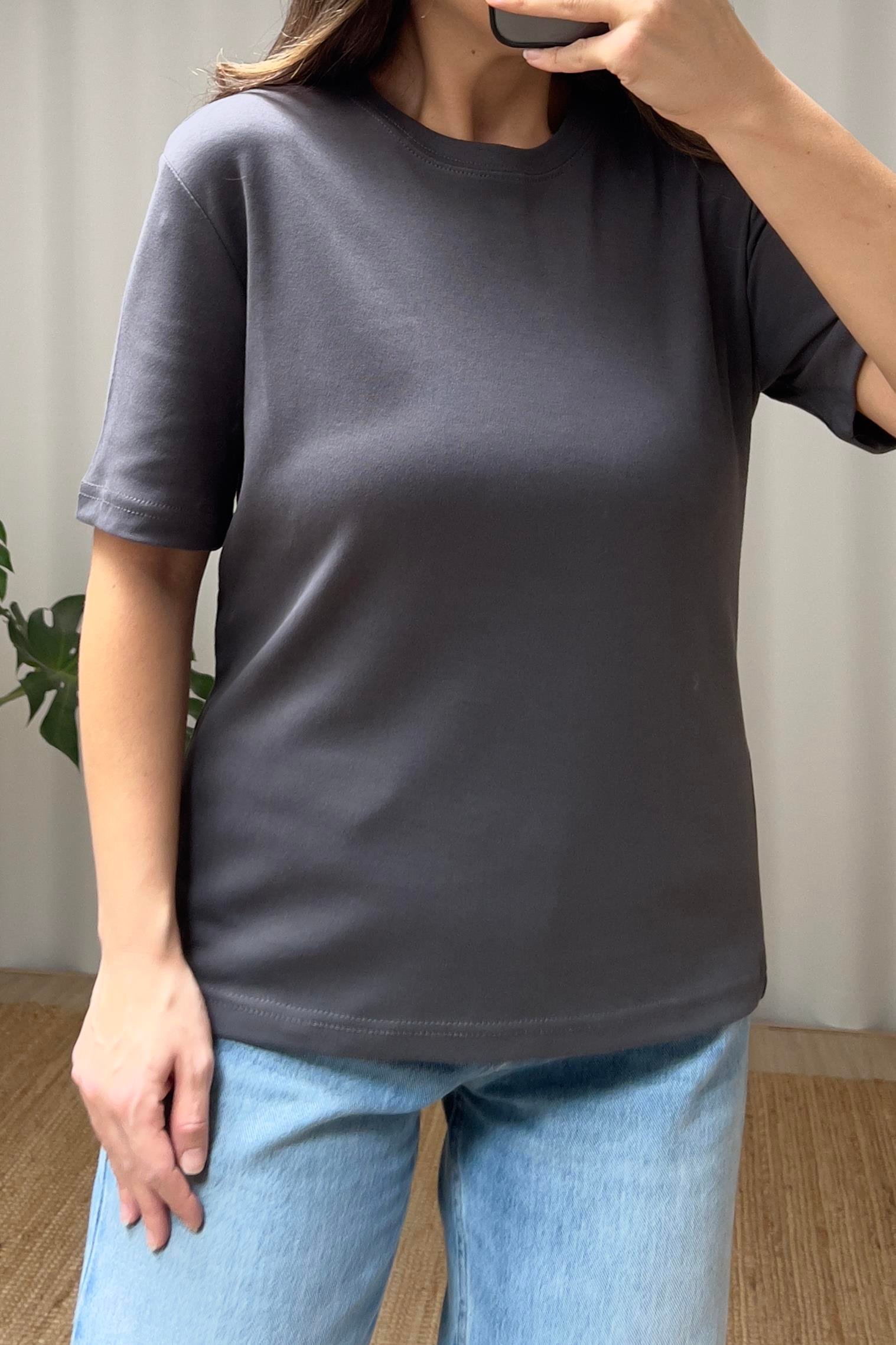 Koyu Gri Organik Pamuklu Basic Tshirt uygun fiyatlarda www.butikhola.com adresinde