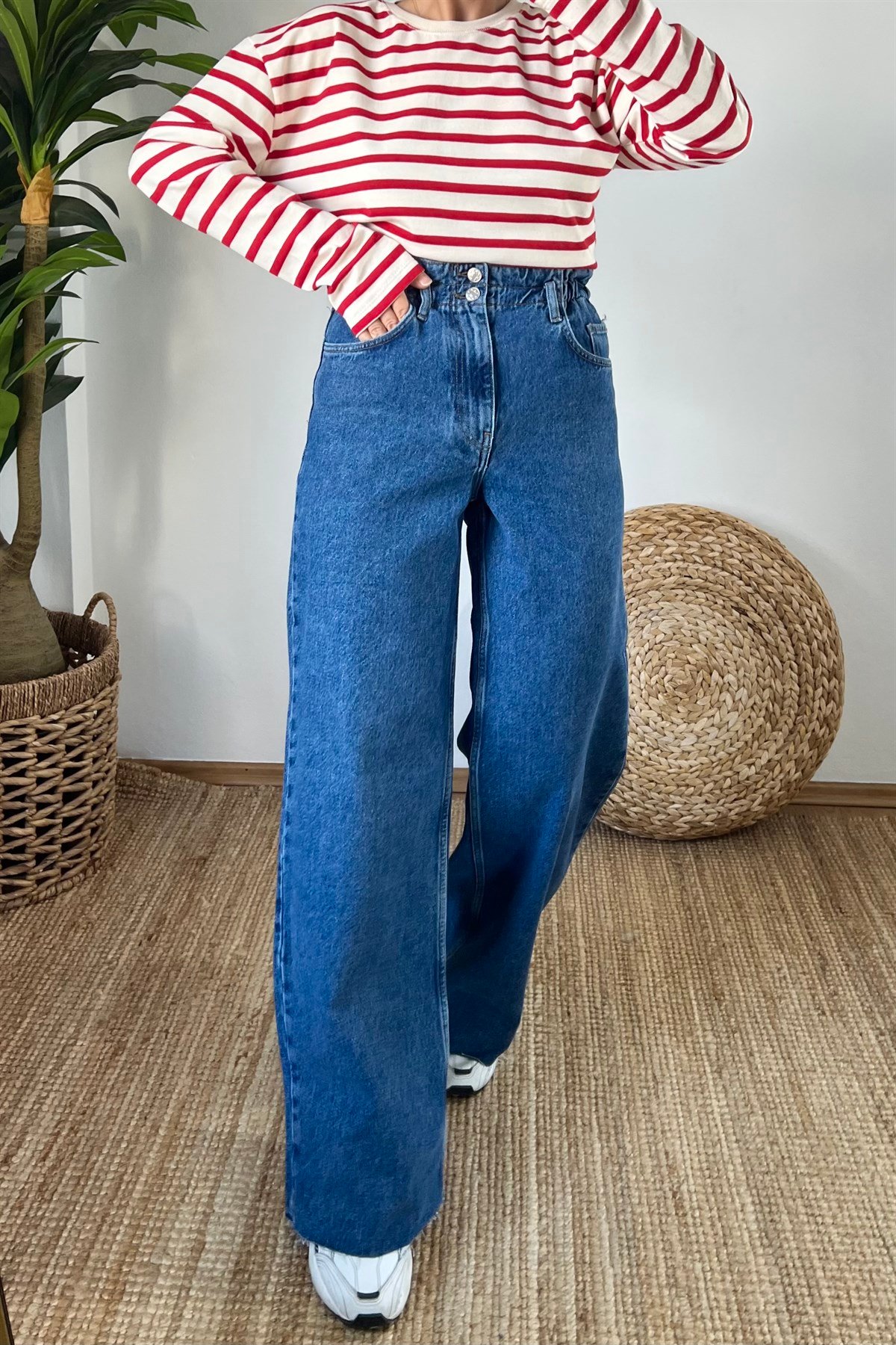 Koyu Mavi Beli Lastikli Bol Paça Jean uygun fiyatlarda www.butikhola.com adresinde