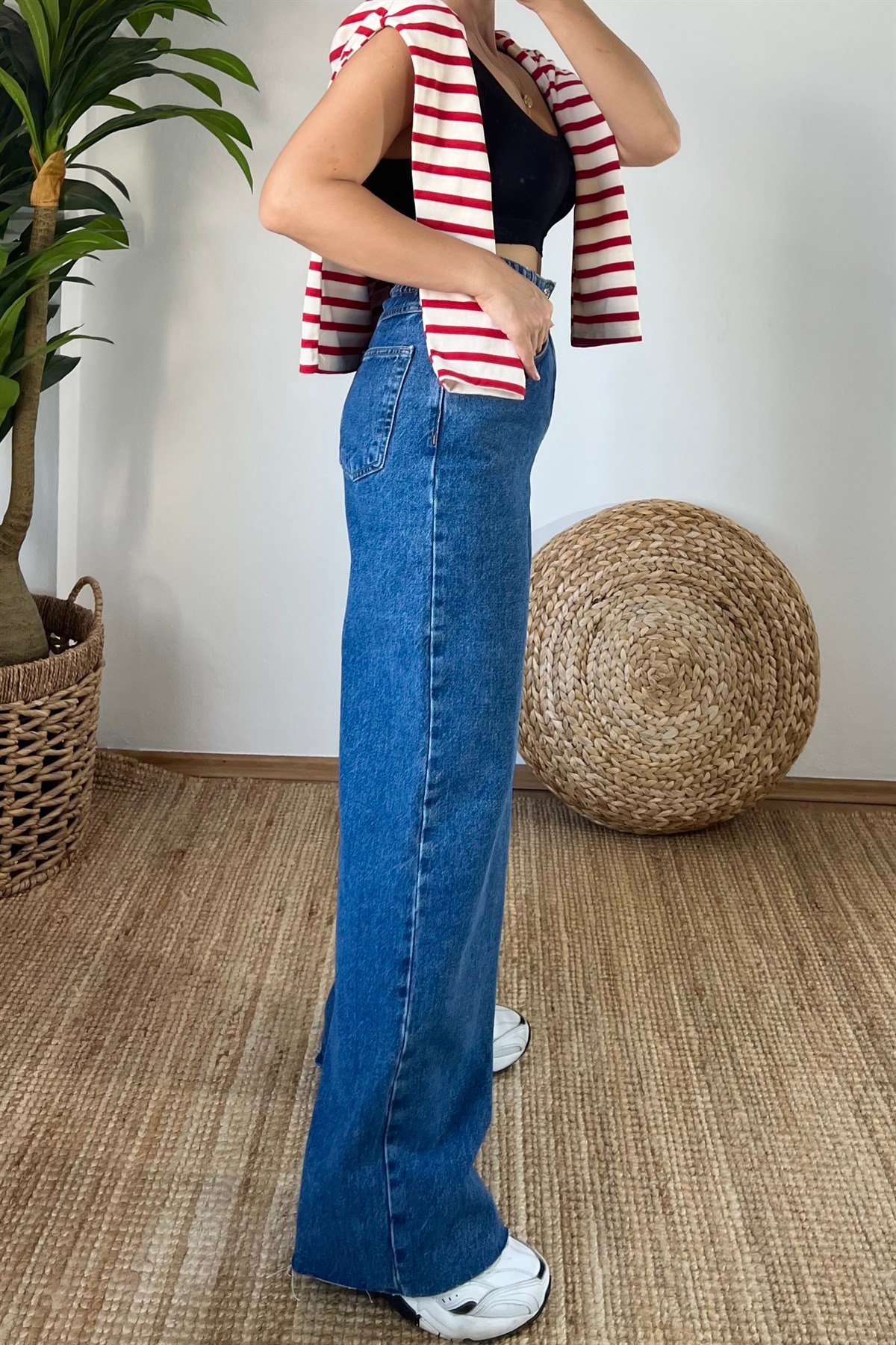 Koyu Mavi Beli Lastikli Bol Paça Jean uygun fiyatlarda www.butikhola.com adresinde
