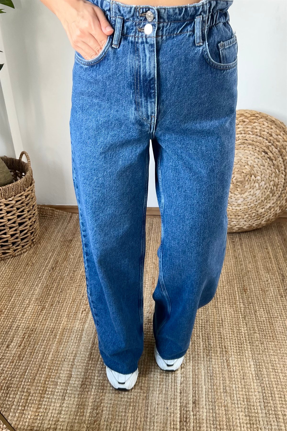 Koyu Mavi Beli Lastikli Bol Paça Jean uygun fiyatlarda www.butikhola.com adresinde