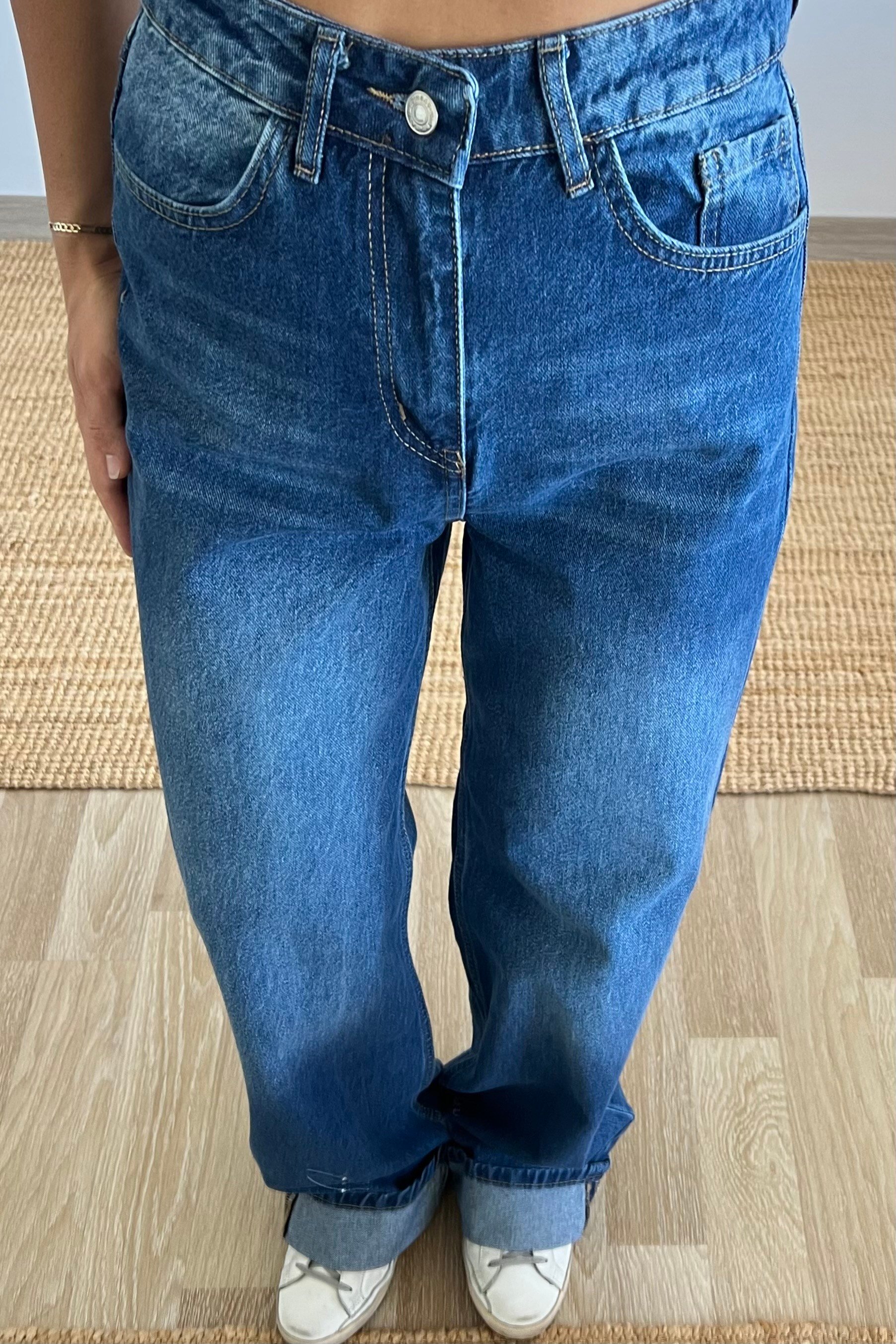 Koyu Mavi Paça Katlama Detaylı Jean uygun fiyatlarda www.butikhola.com adresinde