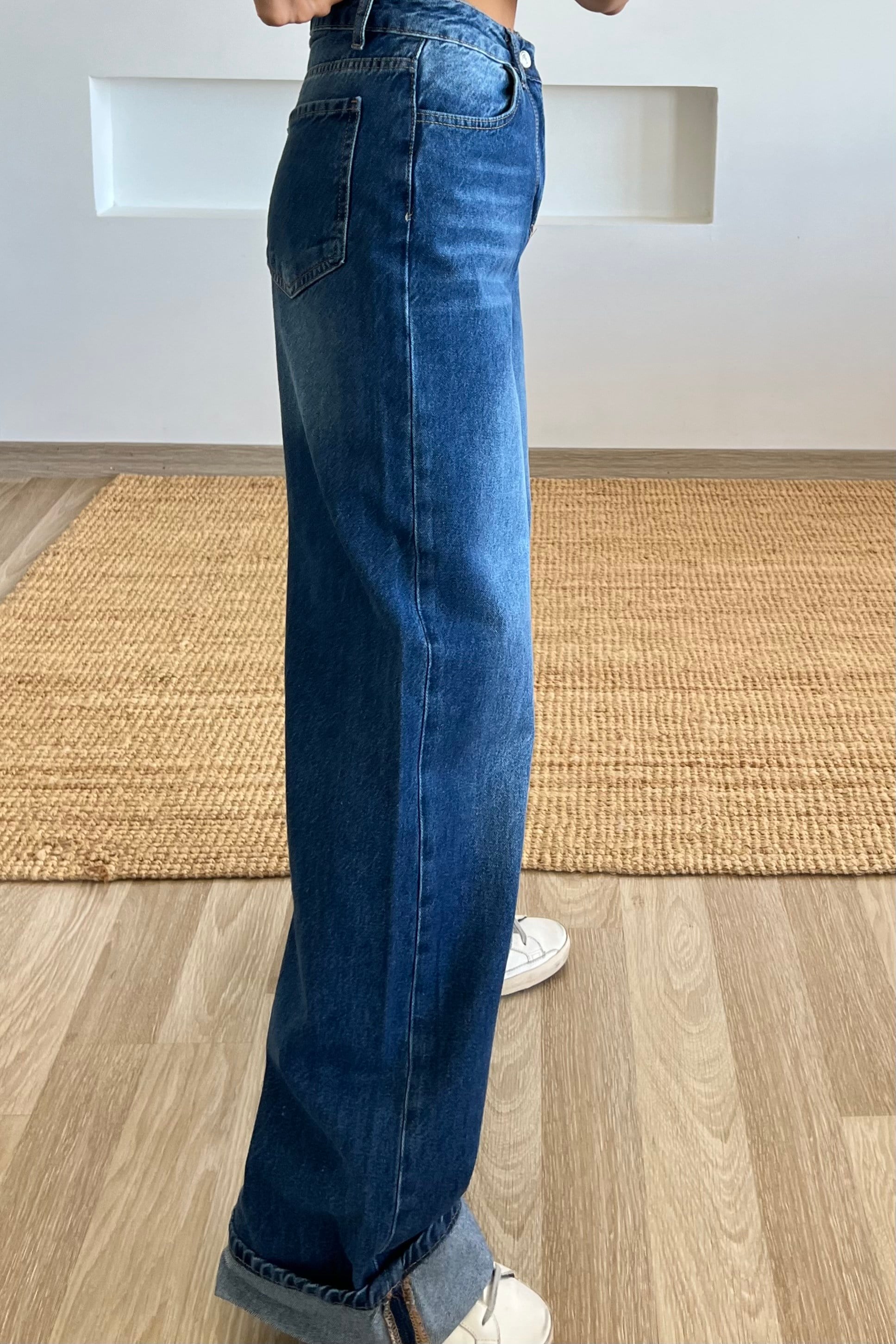 Koyu Mavi Paça Katlama Detaylı Jean uygun fiyatlarda www.butikhola.com adresinde