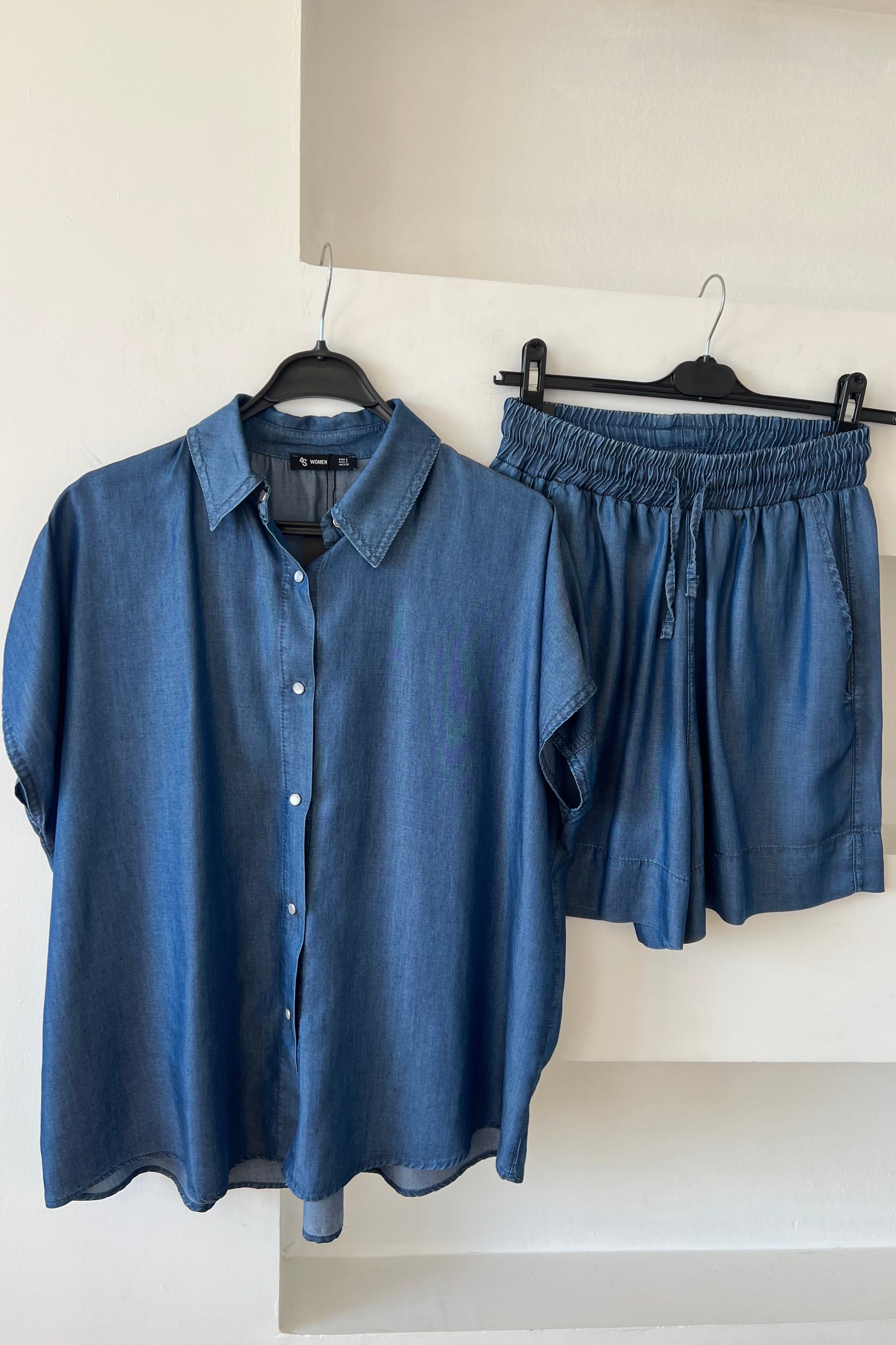 Koyu Mavi Şehir Boy Şortlu Tensel Takım uygun fiyatlarda www.butikhola.com adresinde