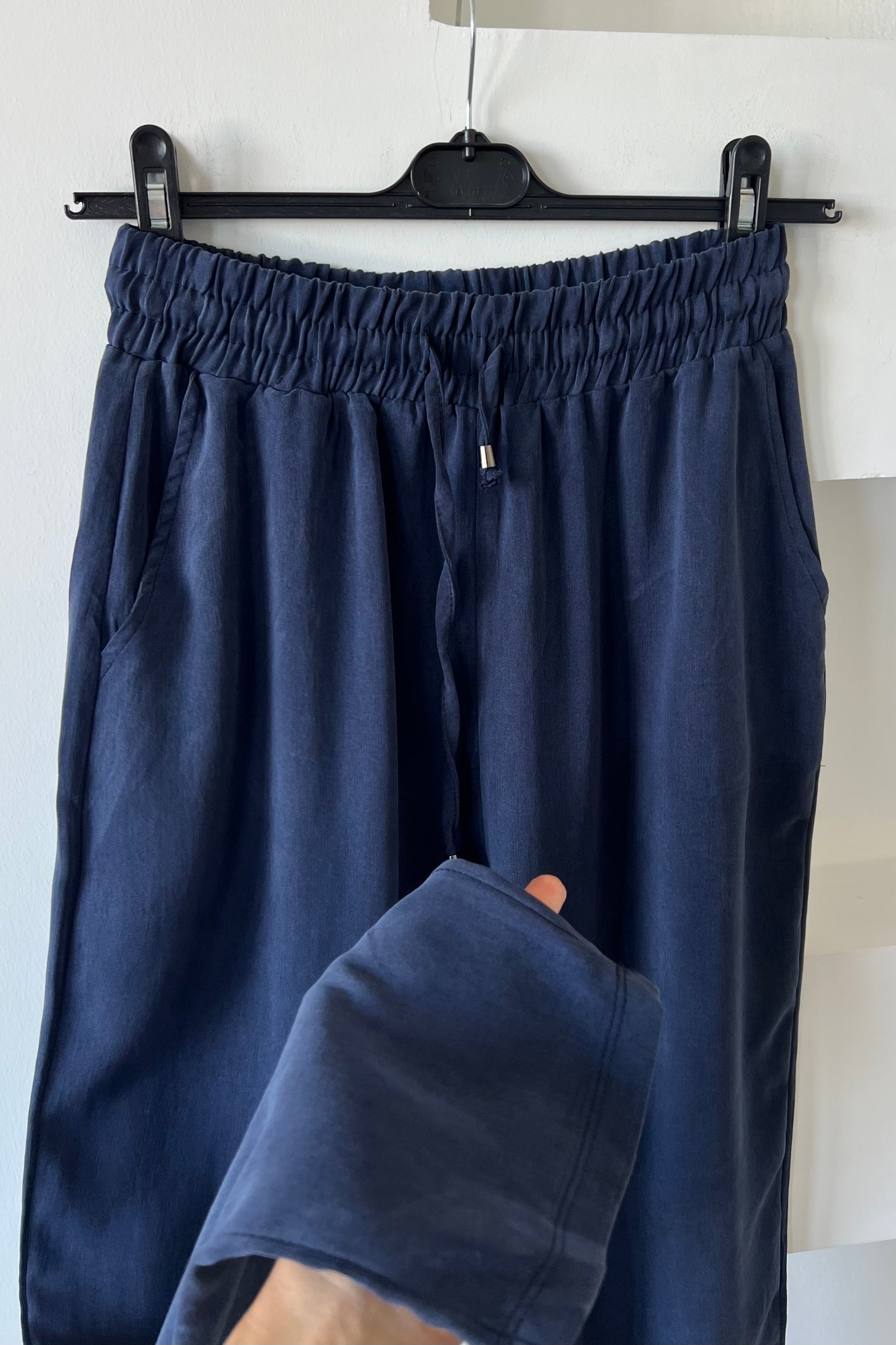 Lacivert Beli İplli Havuç Kesim Tensel Pantolon uygun fiyatlarda www.butikhola.com adresinde