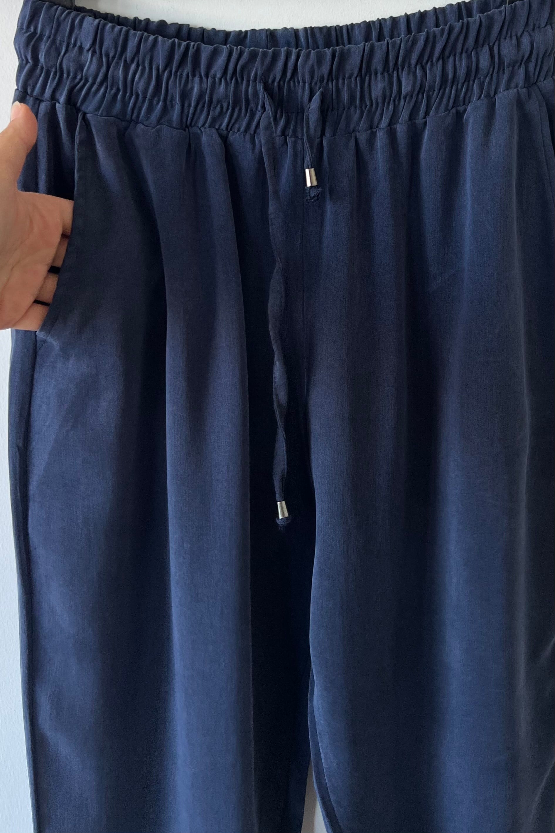Lacivert Beli İplli Havuç Kesim Tensel Pantolon uygun fiyatlarda www.butikhola.com adresinde