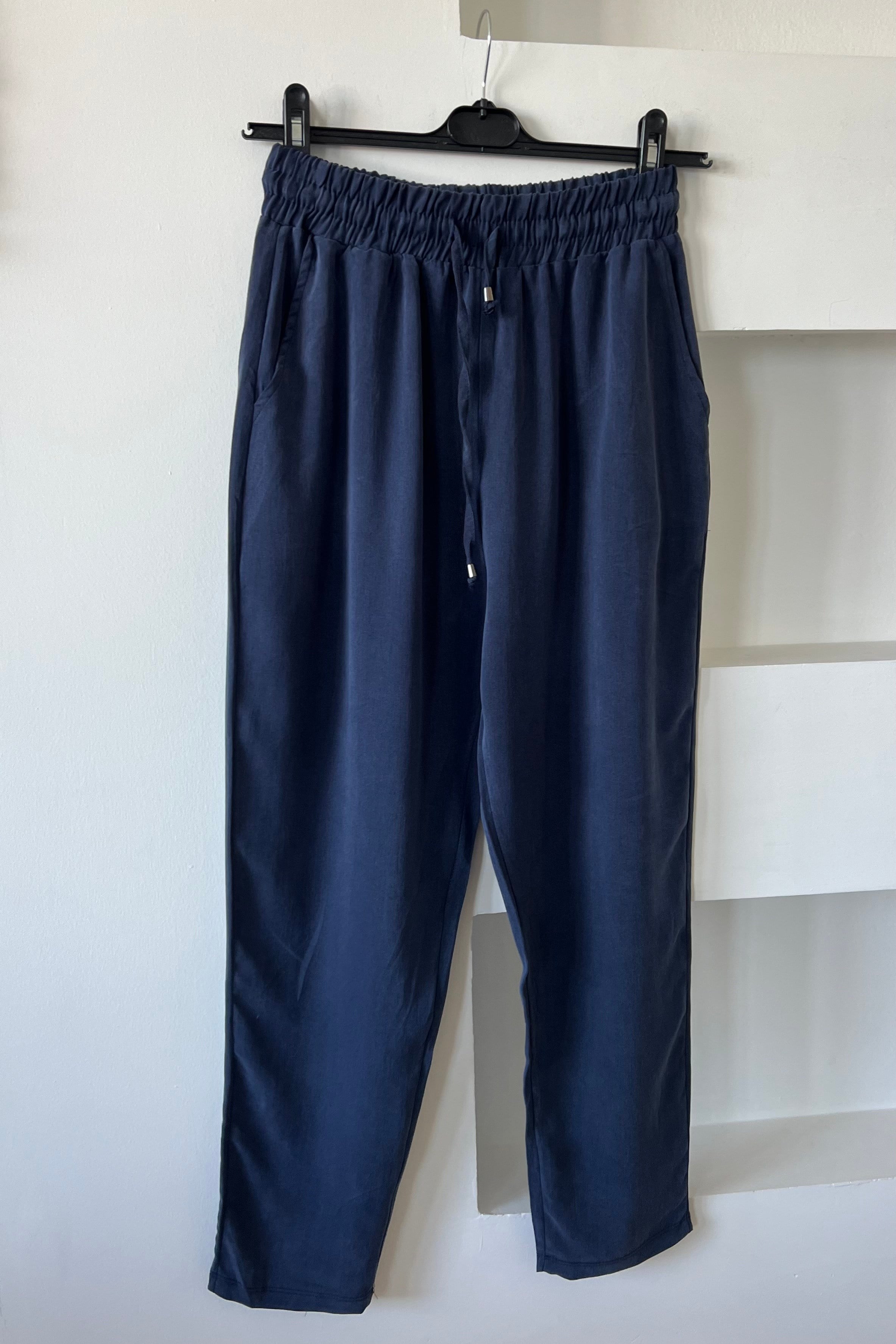 Lacivert Beli İplli Havuç Kesim Tensel Pantolon uygun fiyatlarda www.butikhola.com adresinde