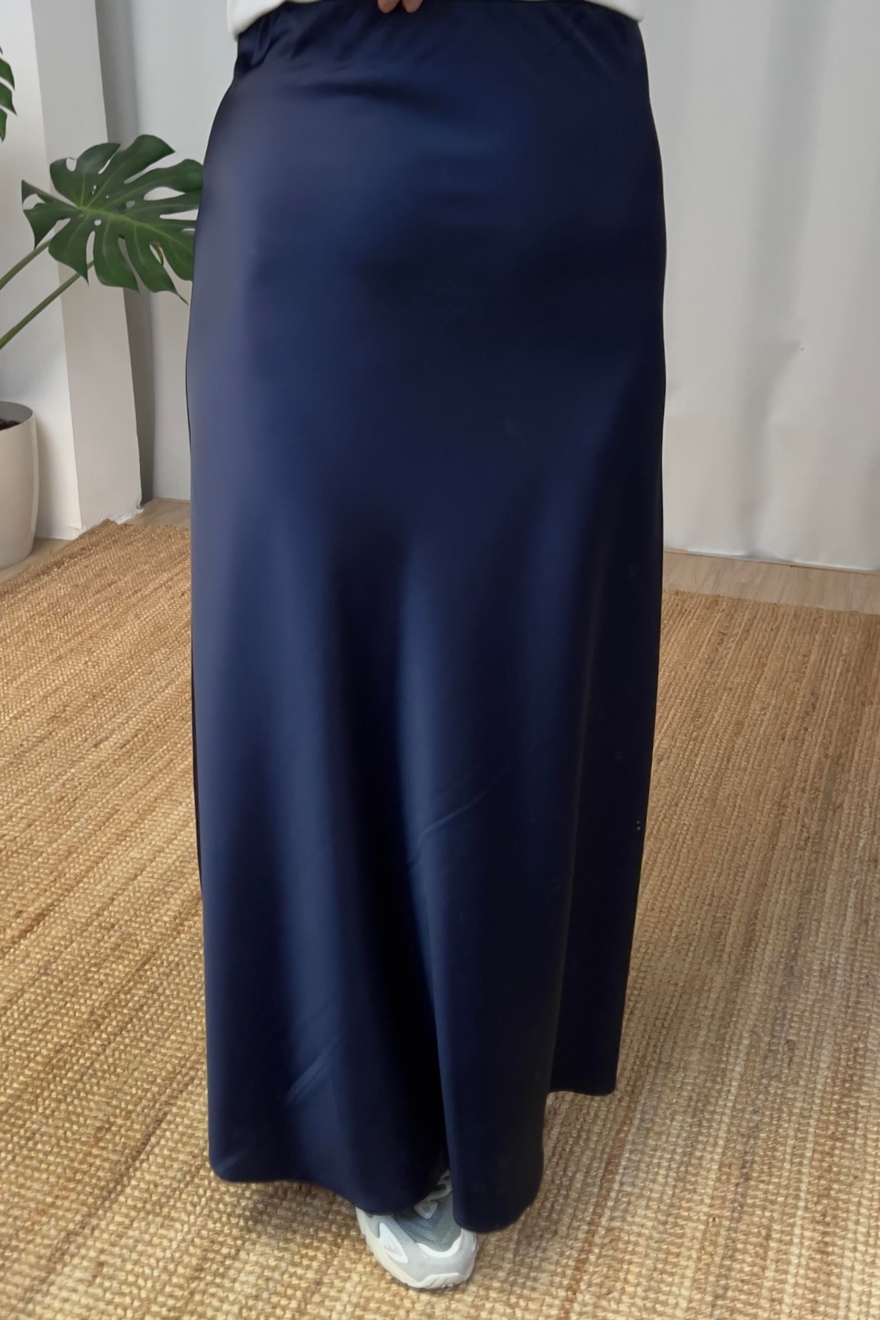 Lacivert Beli Lastikli Maksi Saten Etek uygun fiyatlarda www.butikhola.com adresinde