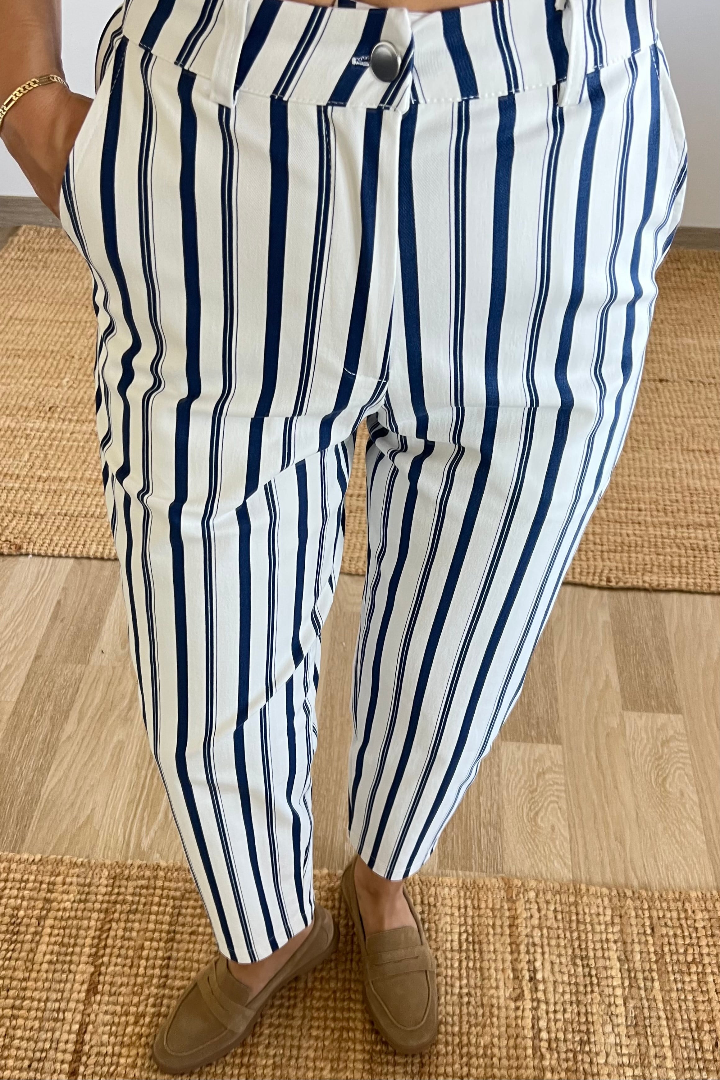 Lacivert Çizgili Barrel Pantolon uygun fiyatlarda www.butikhola.com adresinde