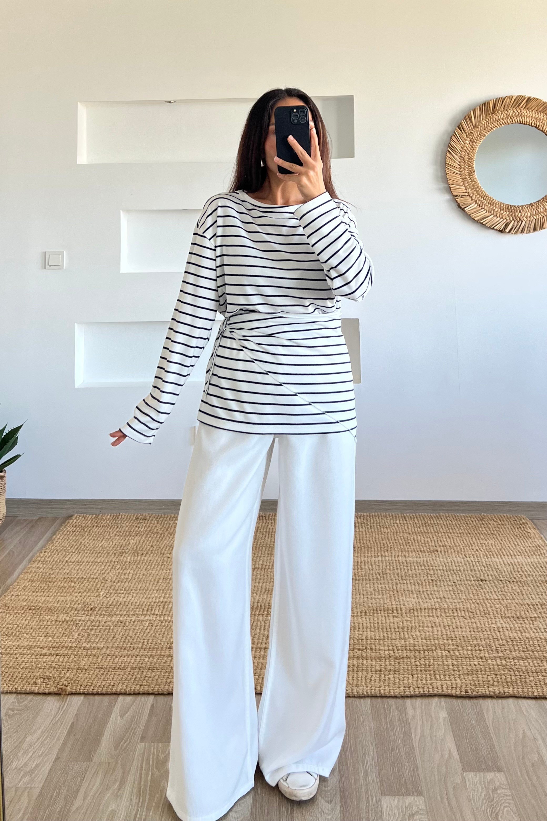 Lacivert Çizgili Fular Detaylı İnce Sweat uygun fiyatlarda www.butikhola.com adresinde