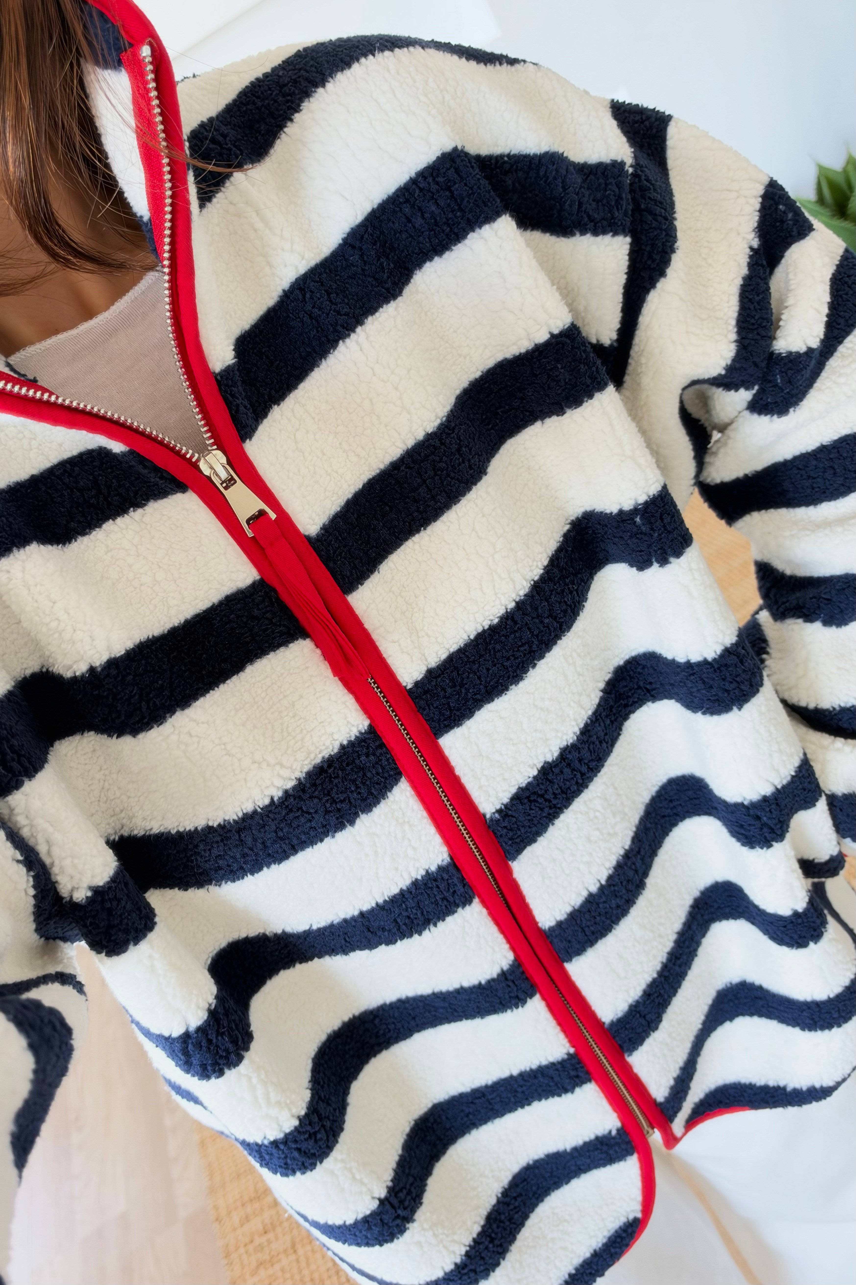Lacivert Çizgili Suni Yün Ceket uygun fiyatlarda www.butikhola.com adresinde