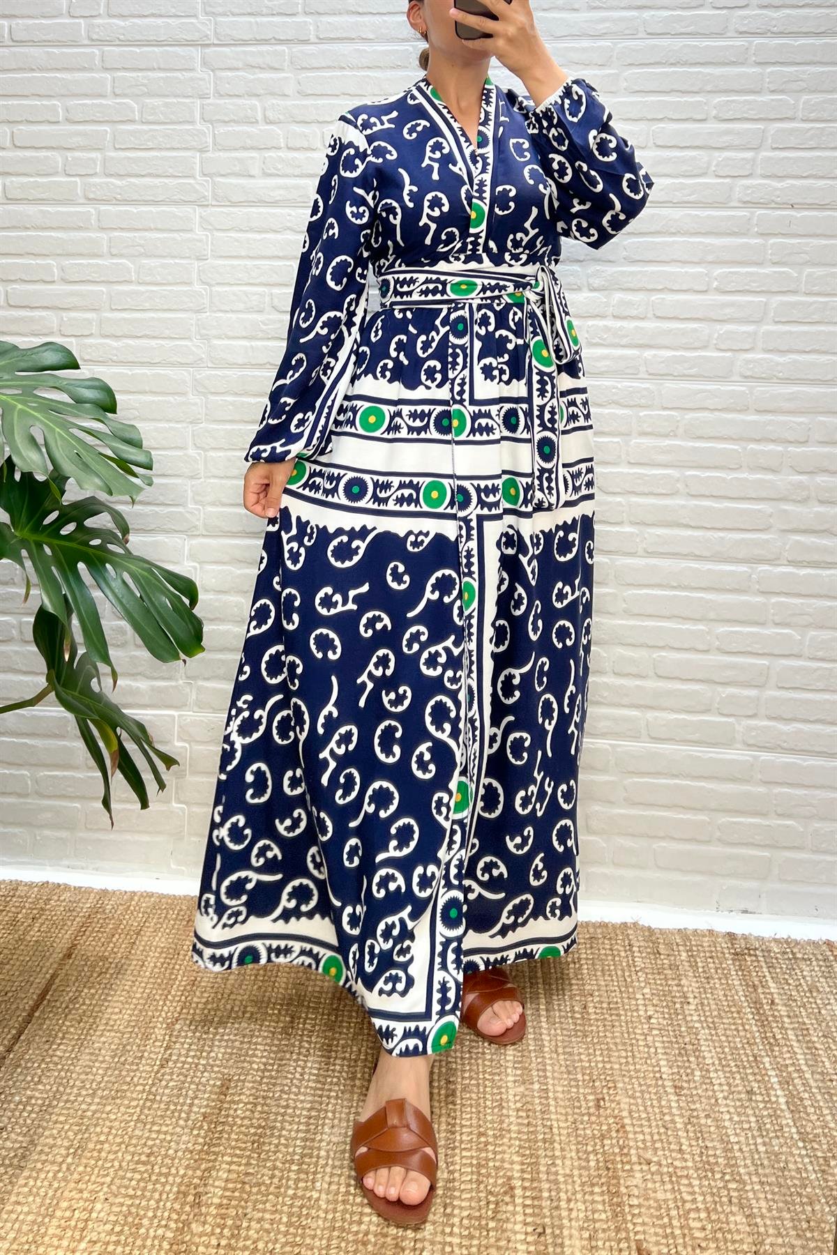 Lacivert Desenli Uzun Kimono Elbise  uygun fiyatlarda www.butikhola.com adresinde