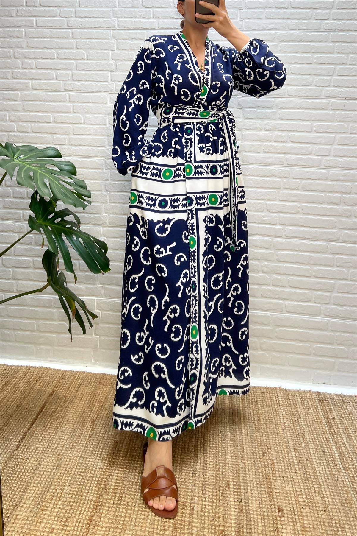 Lacivert Desenli Uzun Kimono Elbise  uygun fiyatlarda www.butikhola.com adresinde