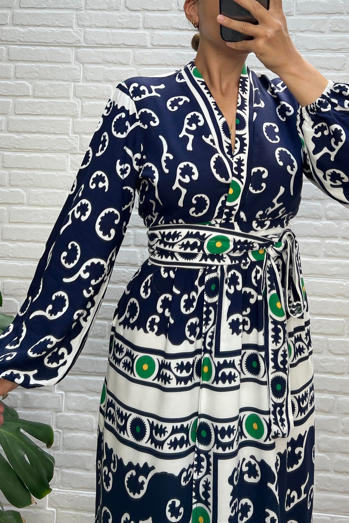 Lacivert Desenli Uzun Kimono Elbise  uygun fiyatlarda www.butikhola.com adresinde