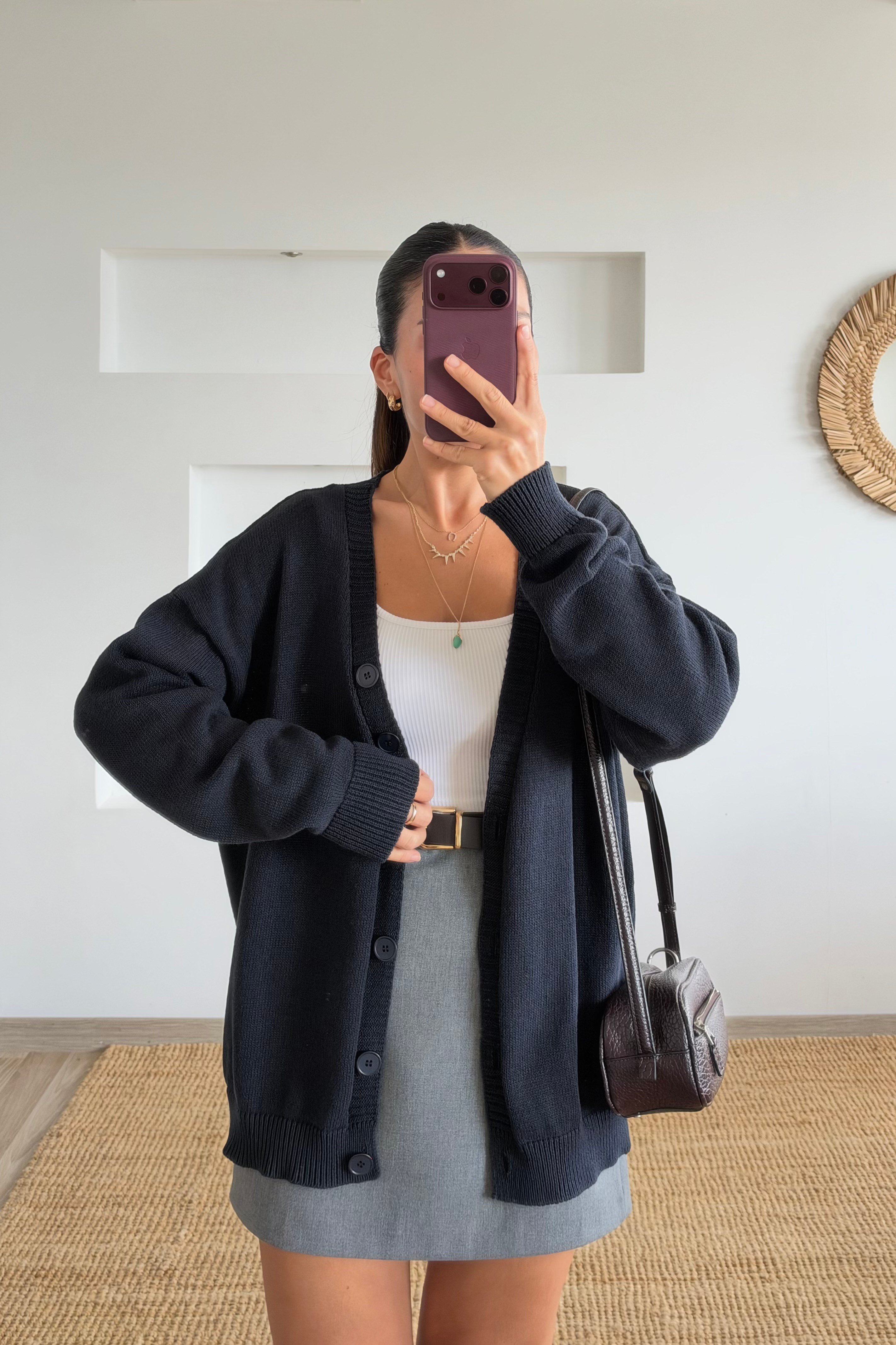 Lacivert Düğme Detaylı Hırka uygun fiyatlarda www.butikhola.com adresinde