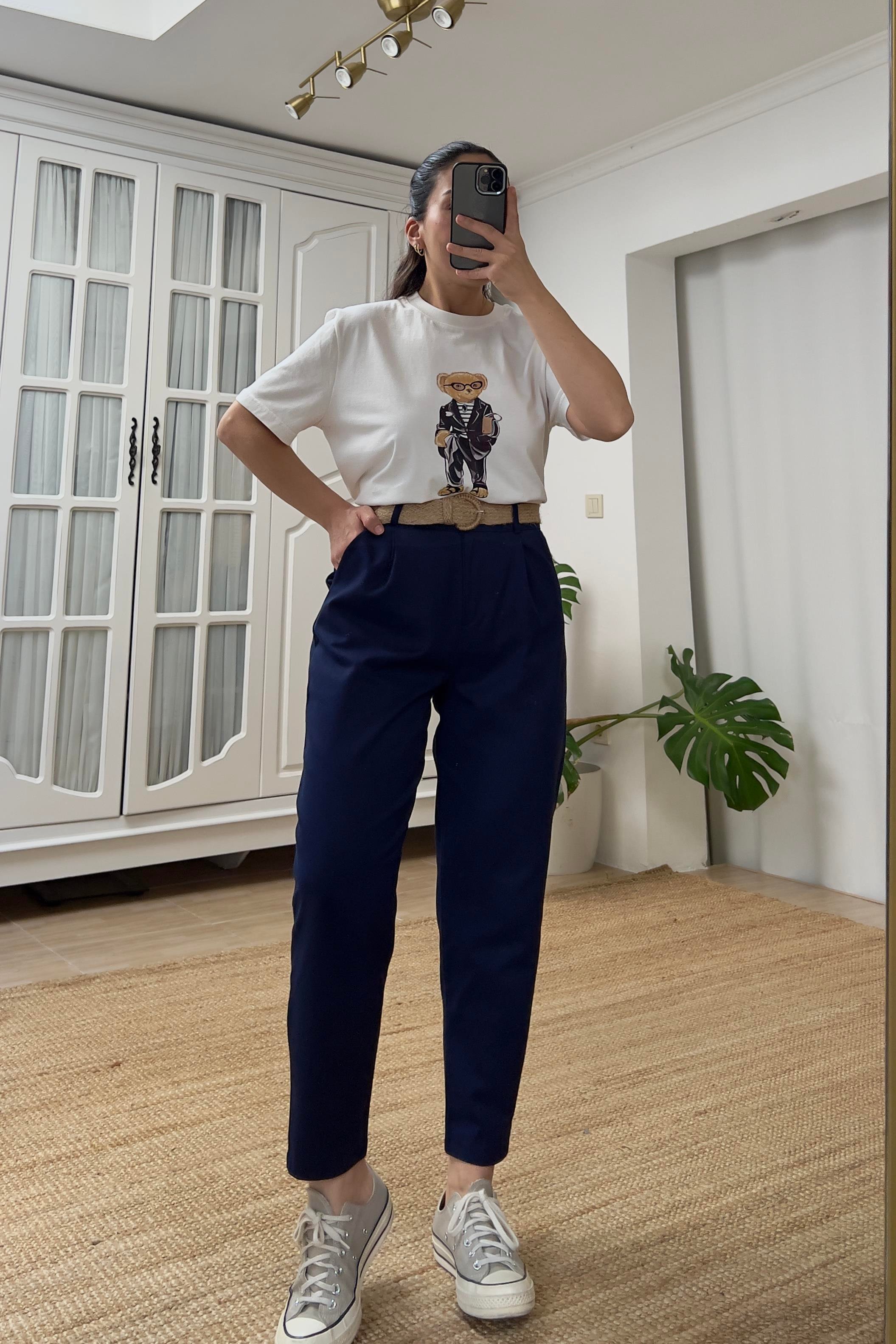 Lacivert Hasır Kemerli Havuç Kesim Pantolon uygun fiyatlarda www.butikhola.com adresinde