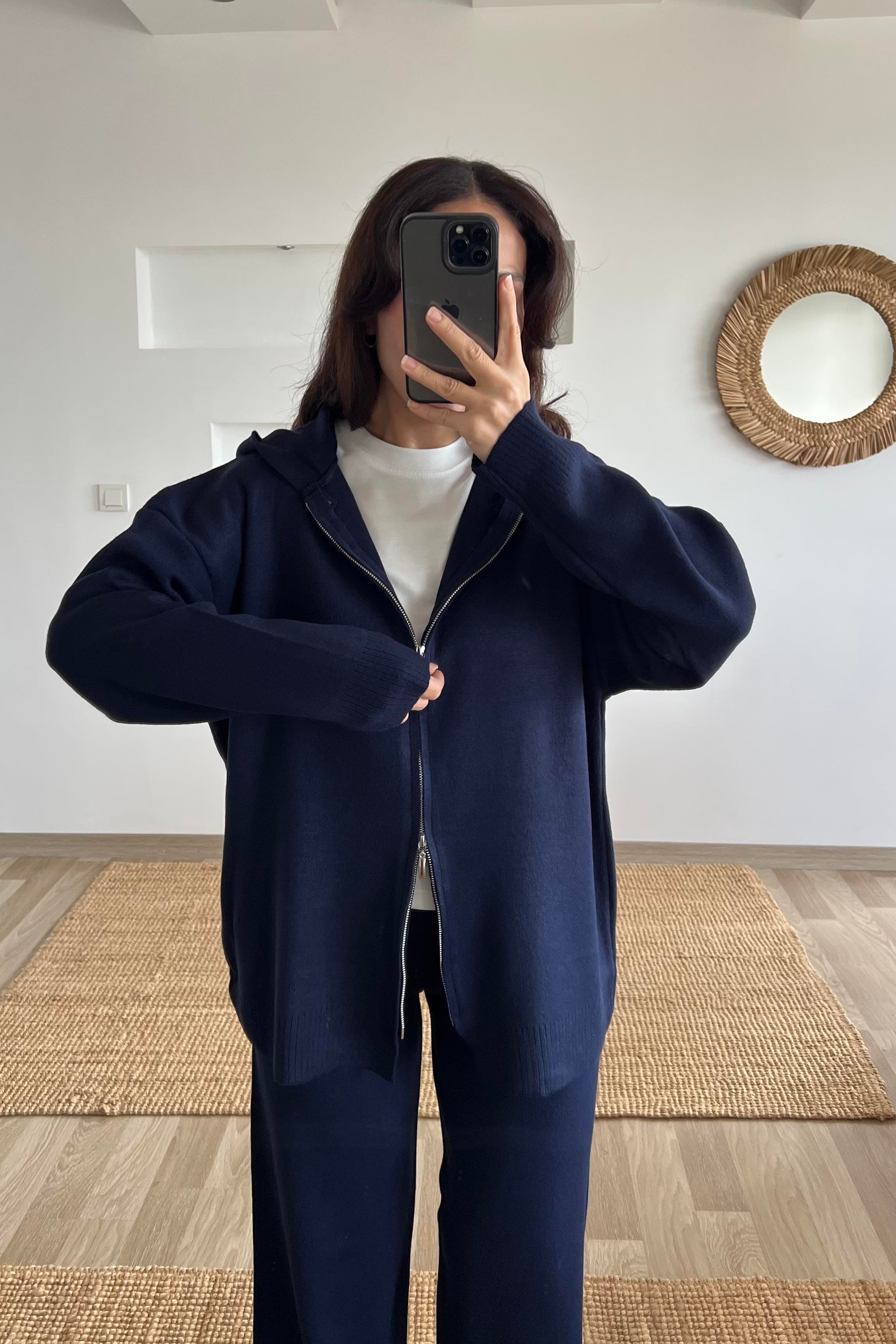 Lacivert Kapüşonlu Triko Takım uygun fiyatlarda www.butikhola.com adresinde