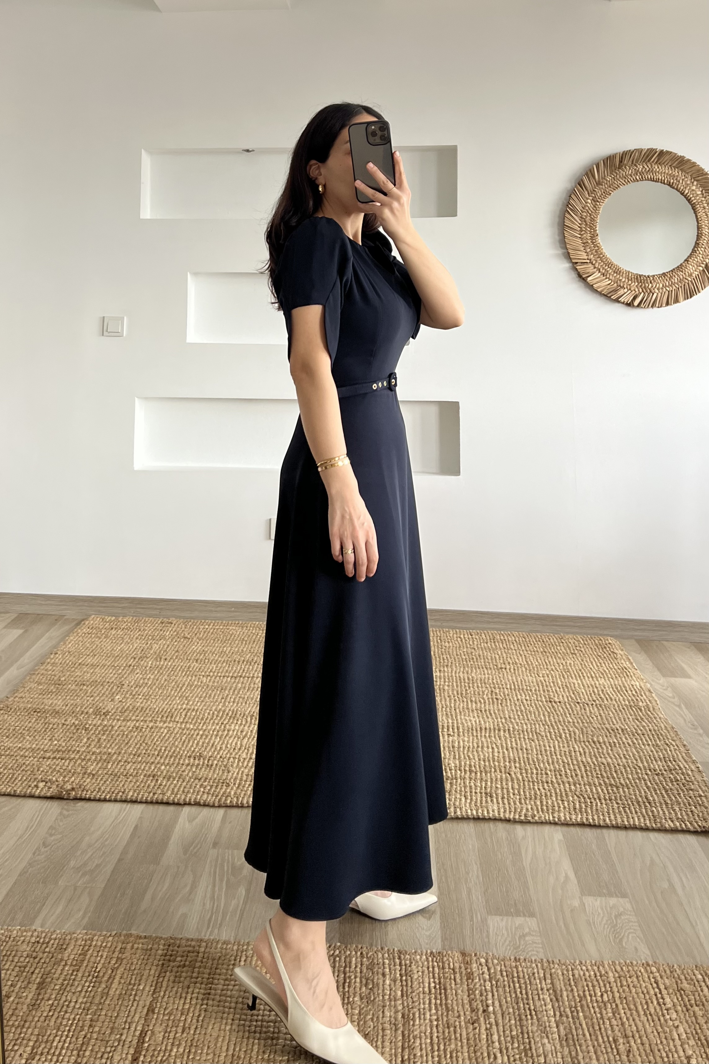 Lacivert Kendinden Kemerli Asimetrik Kol uygun fiyatlarda www.butikhola.com adresinde