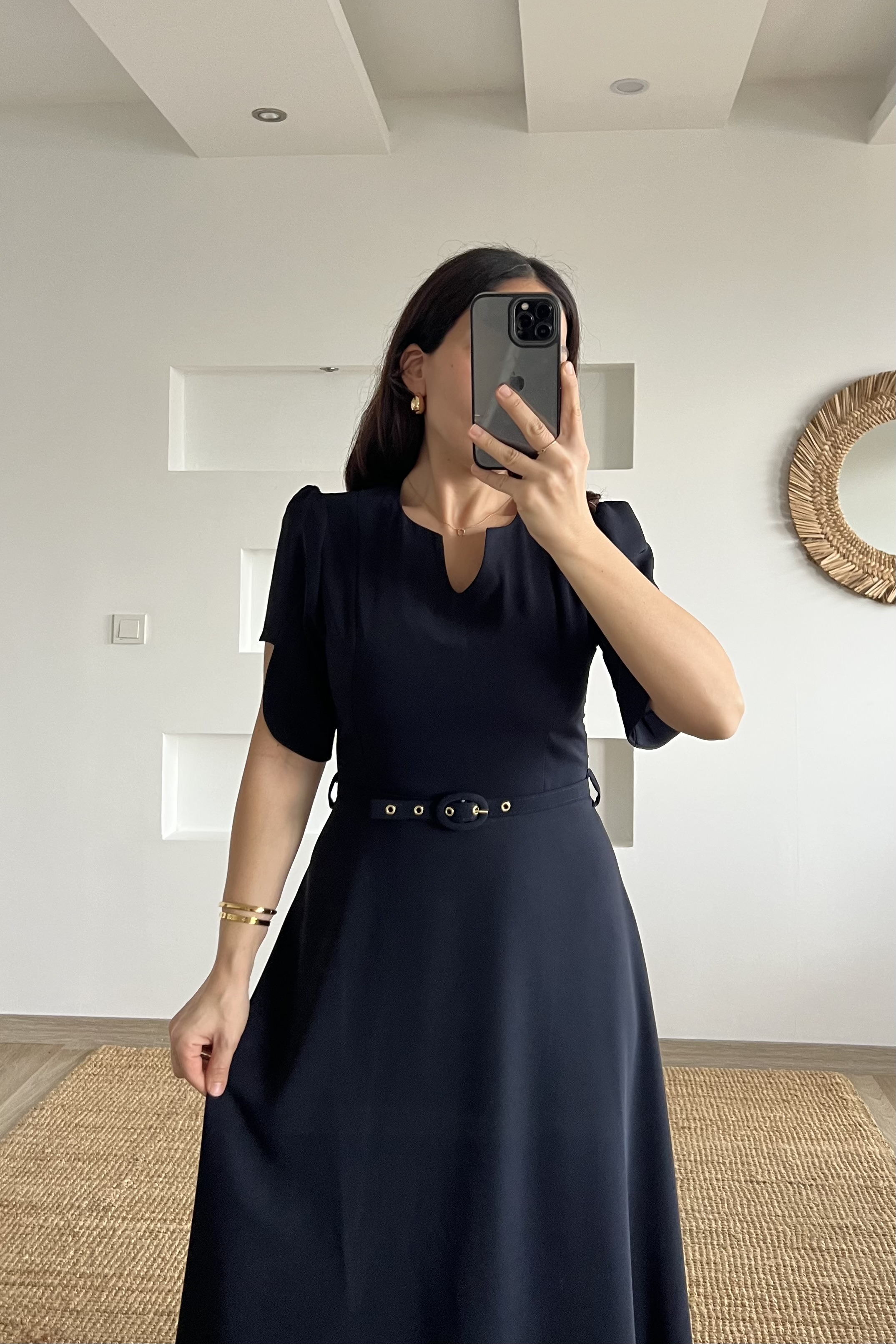 Lacivert Kendinden Kemerli Asimetrik Kol uygun fiyatlarda www.butikhola.com adresinde