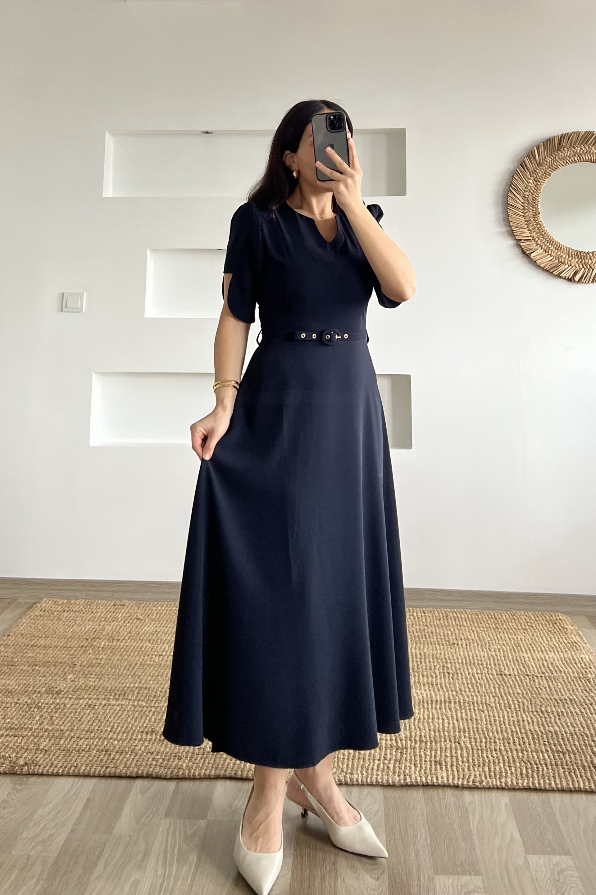 Lacivert Kendinden Kemerli Asimetrik Kol uygun fiyatlarda www.butikhola.com adresinde