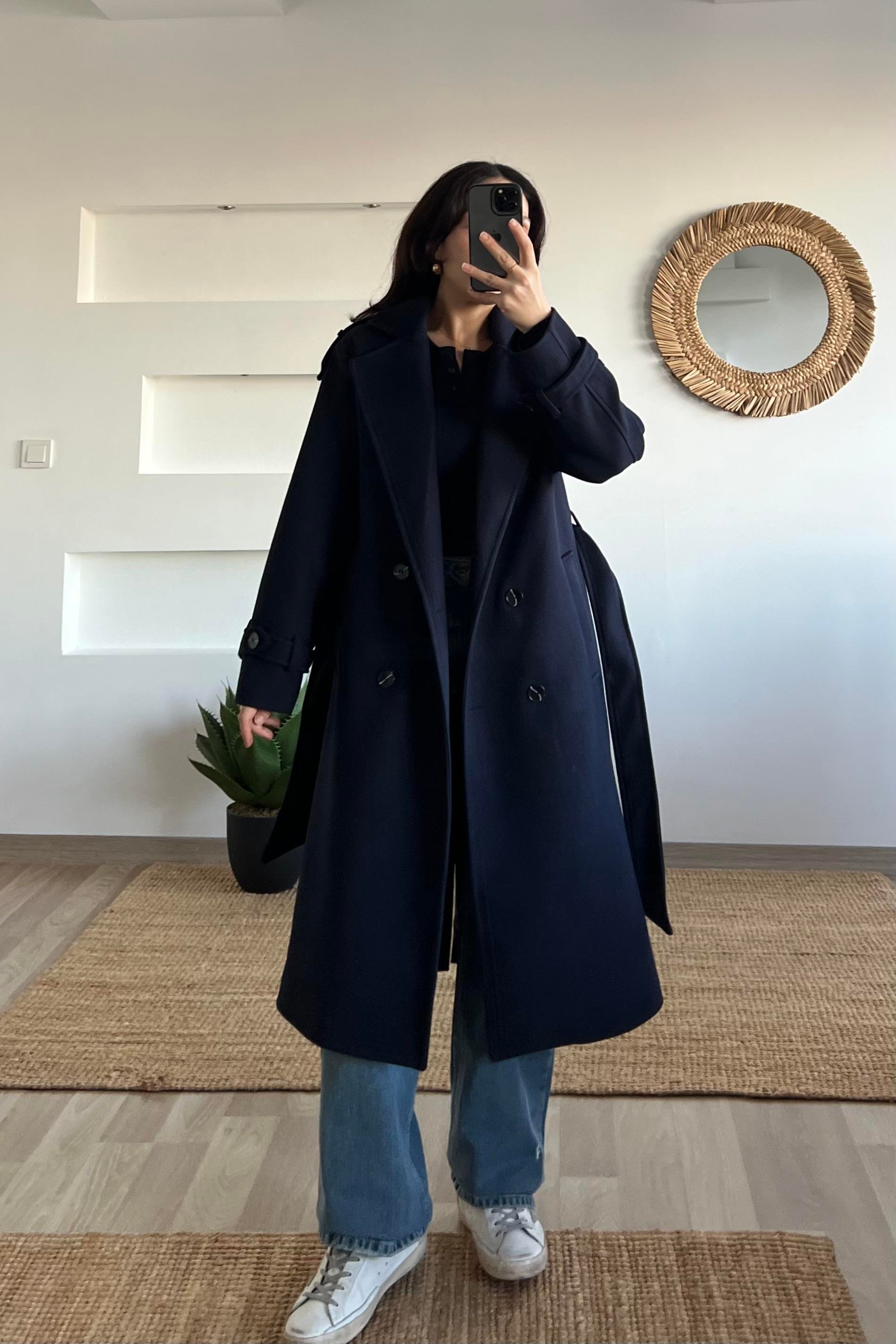 Lacivert Kuşaklı Premium Kaban uygun fiyatlarda www.butikhola.com adresinde