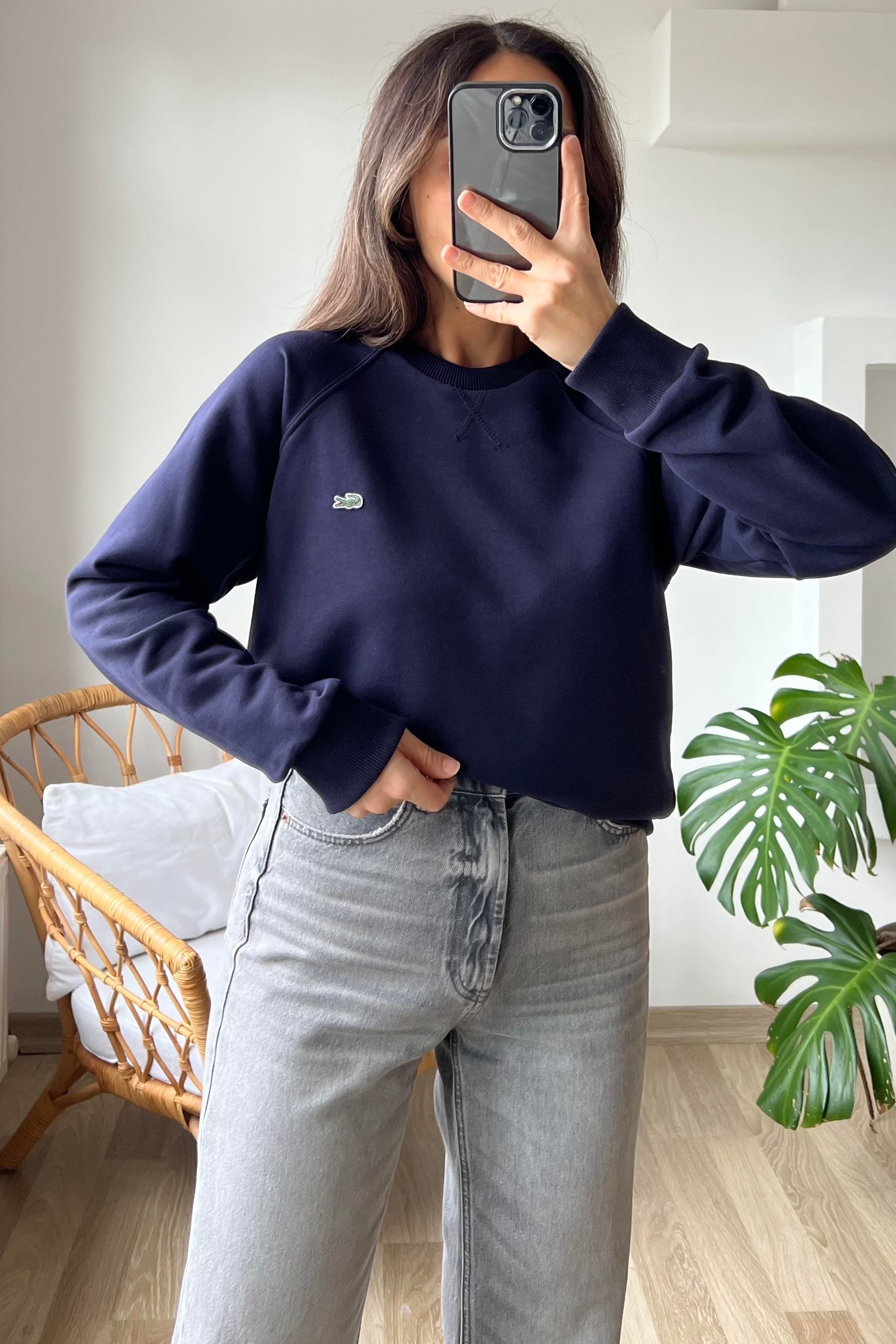 Lacivert Logo Nakışlı Yaka Detaylı Sweatshirt uygun fiyatlarda www.butikhola.com adresinde