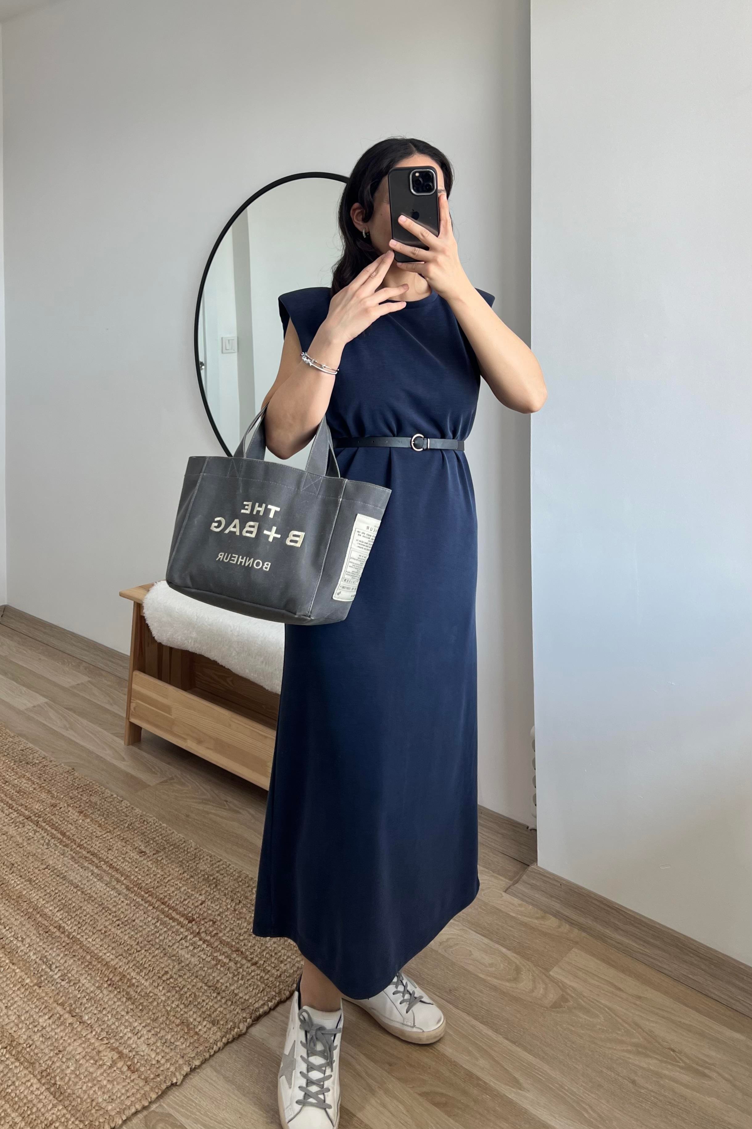 Lacivert Modal Vatkalı Elbise uygun fiyatlarda www.butikhola.com adresinde