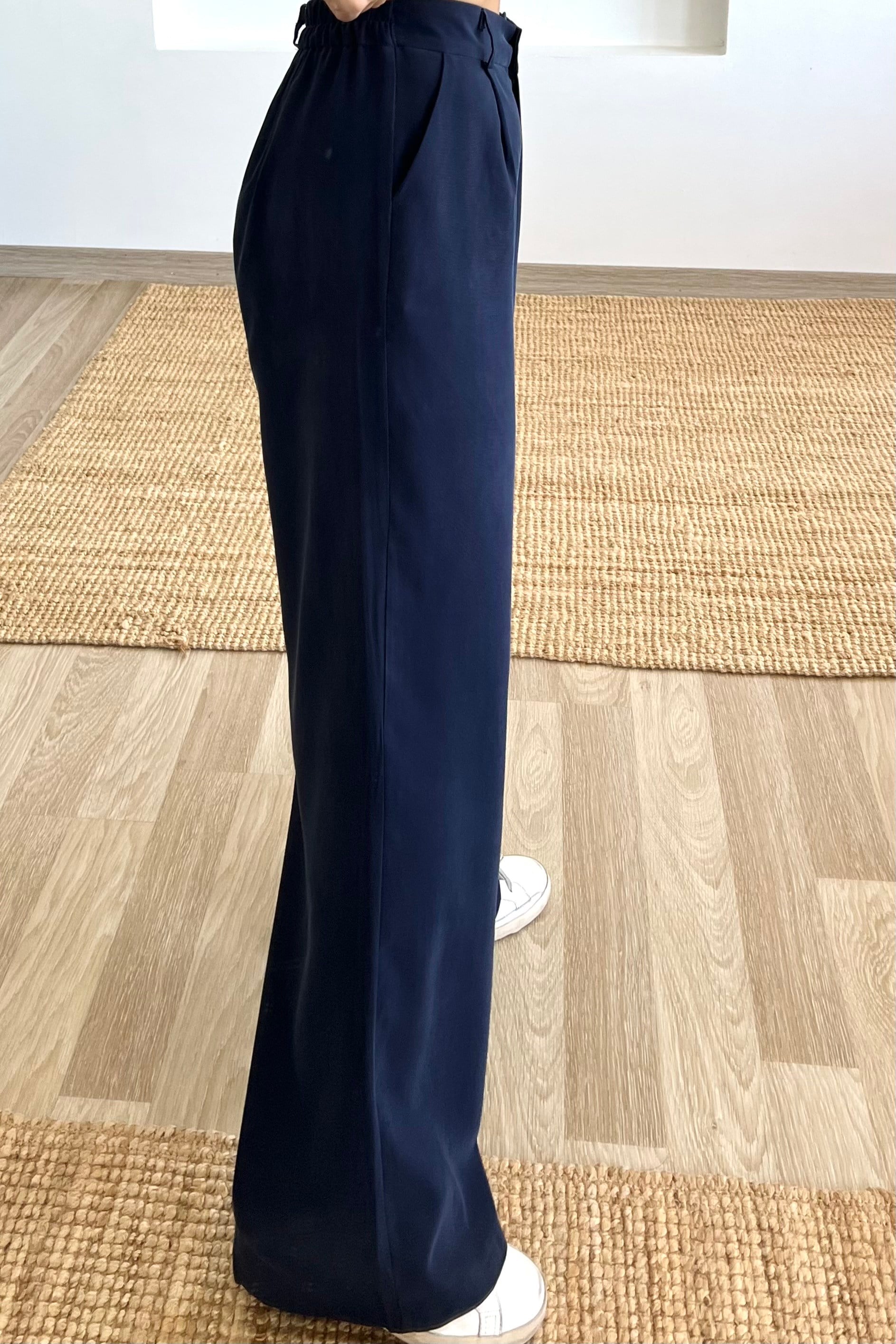 Lacivert Nakış Detaylı Premium takım uygun fiyatlarda www.butikhola.com adresinde