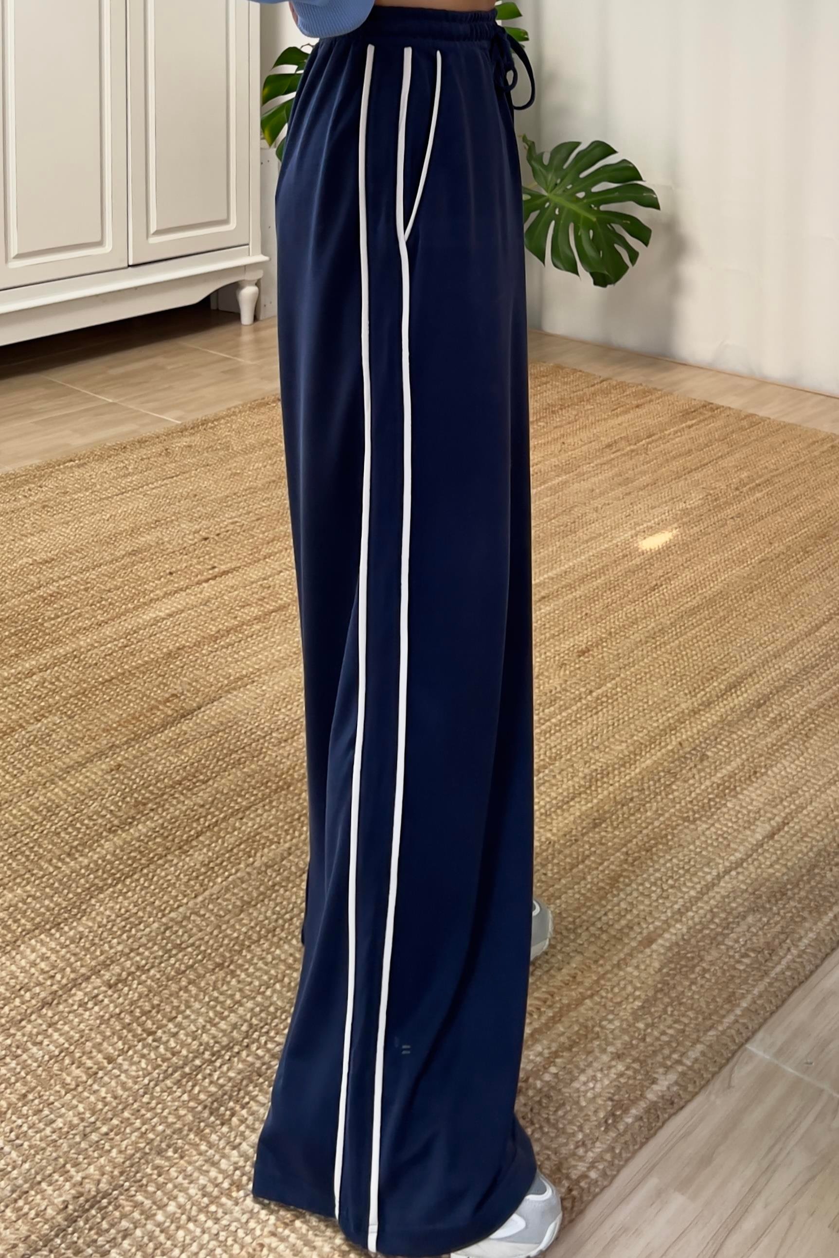 Lacivert Oys Şerit Detaylı Rahat Modal Pantolon uygun fiyatlarda www.butikhola.com adresinde