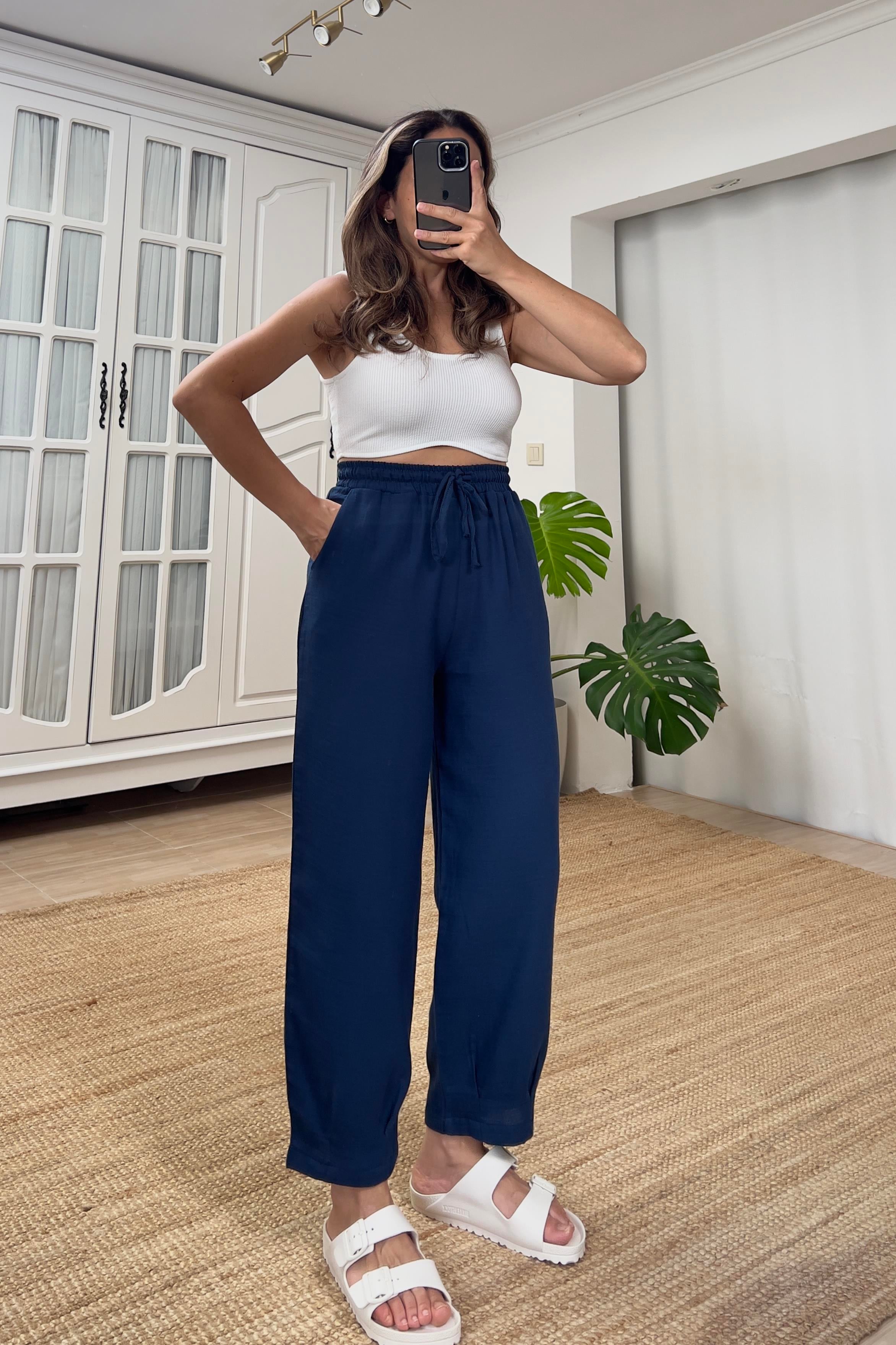 Lacivert Paçası Pileli Müslin Pantolon uygun fiyatlarda www.butikhola.com adresinde