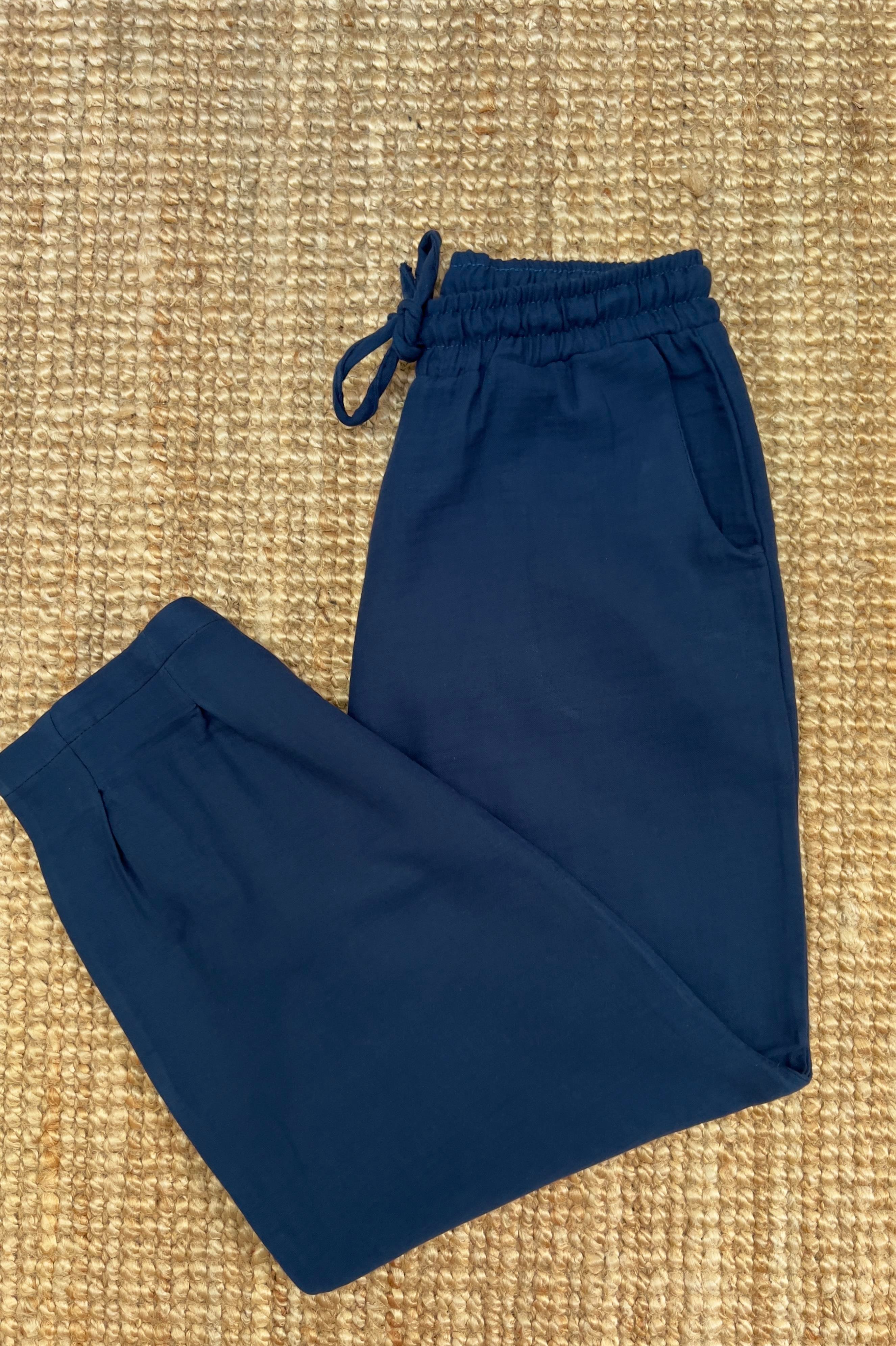Lacivert Paçası Pileli Müslin Pantolon uygun fiyatlarda www.butikhola.com adresinde
