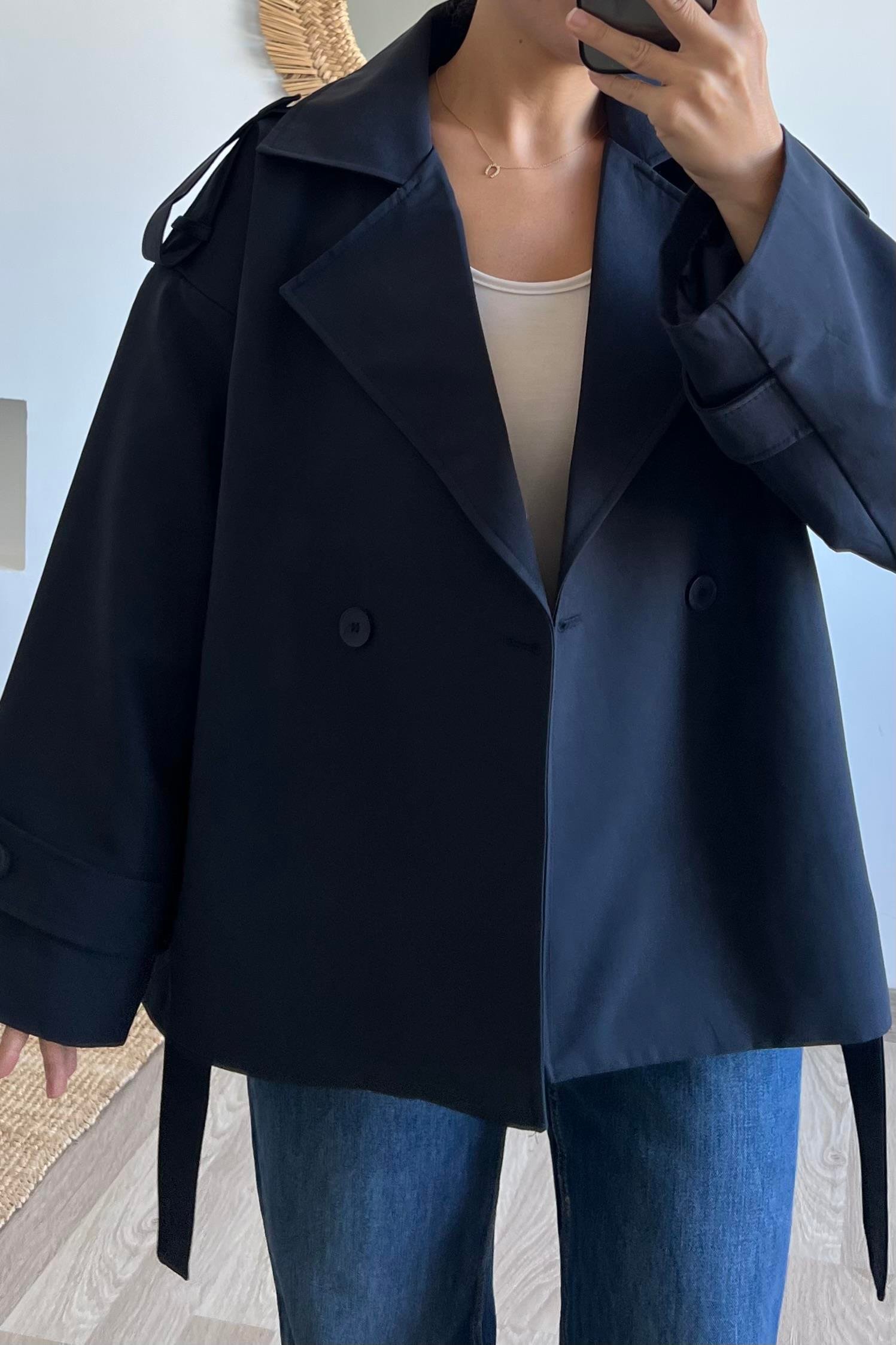 Lacivert Premium Kuşaklı Kısa Trençkot uygun fiyatlarda www.butikhola.com adresinde