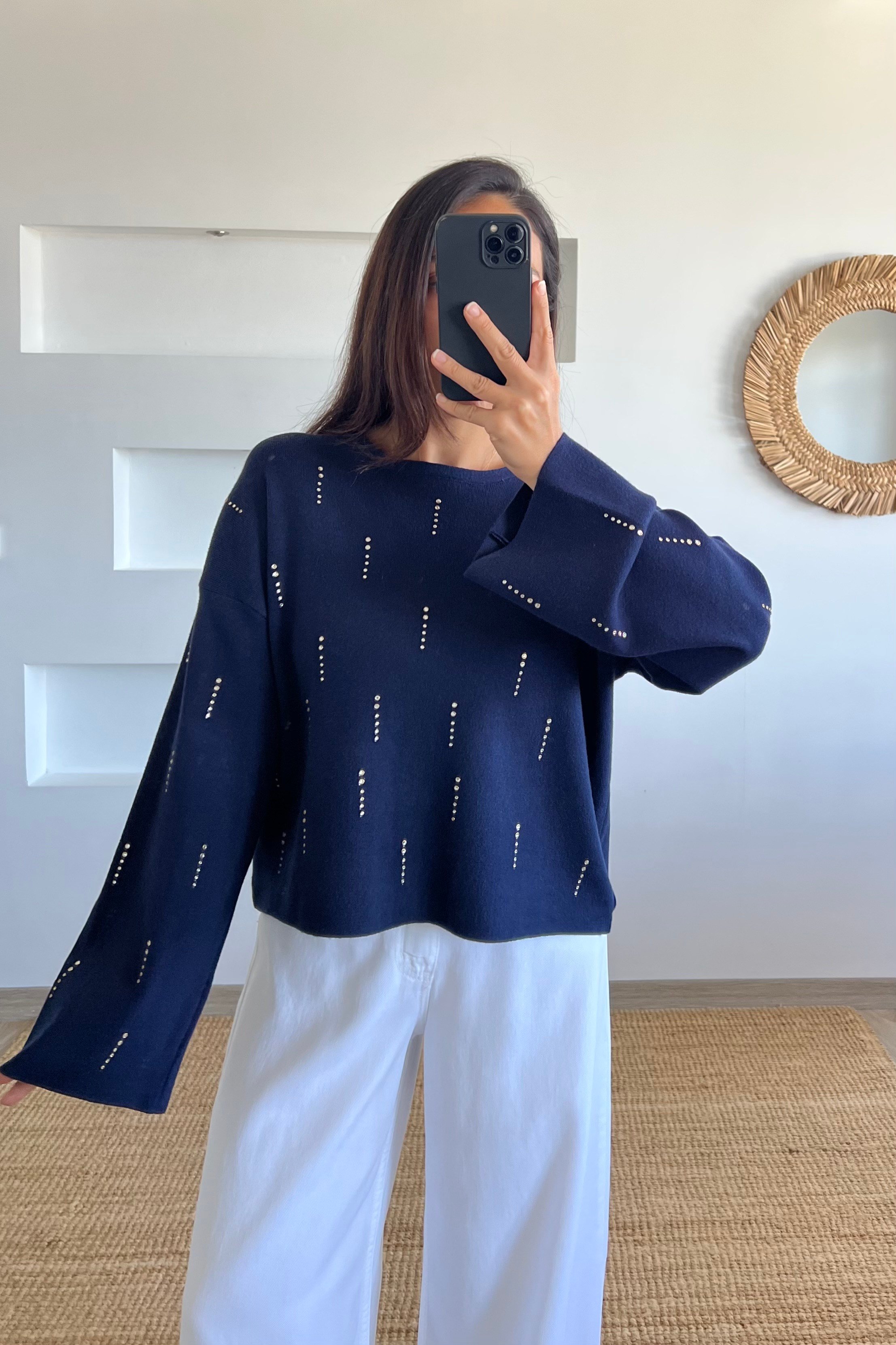 Lacivert Yumuşak Dokulu Taş İşlemeli İnce Bluz uygun fiyatlarda www.butikhola.com adresinde