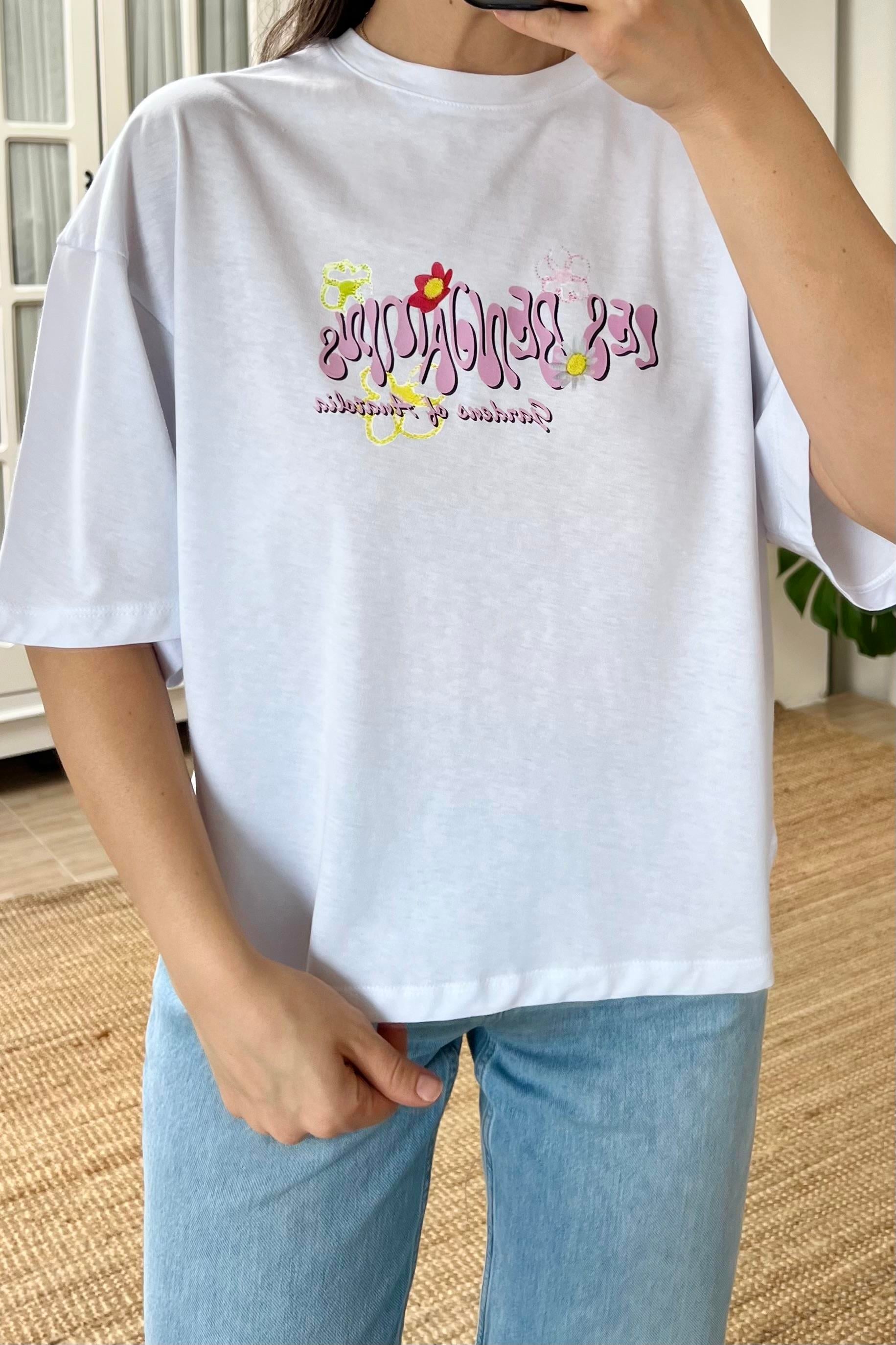 LB Beyaz Çiçek Desenli Düşük Omuz Tshirt uygun fiyatlarda www.butikhola.com adresinde