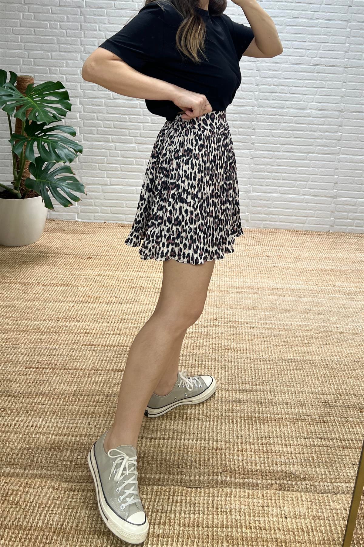 Leopar Desenli Beli Lastikli İçi Şort Astarlı Etek uygun fiyatlarda www.butikhola.com adresinde