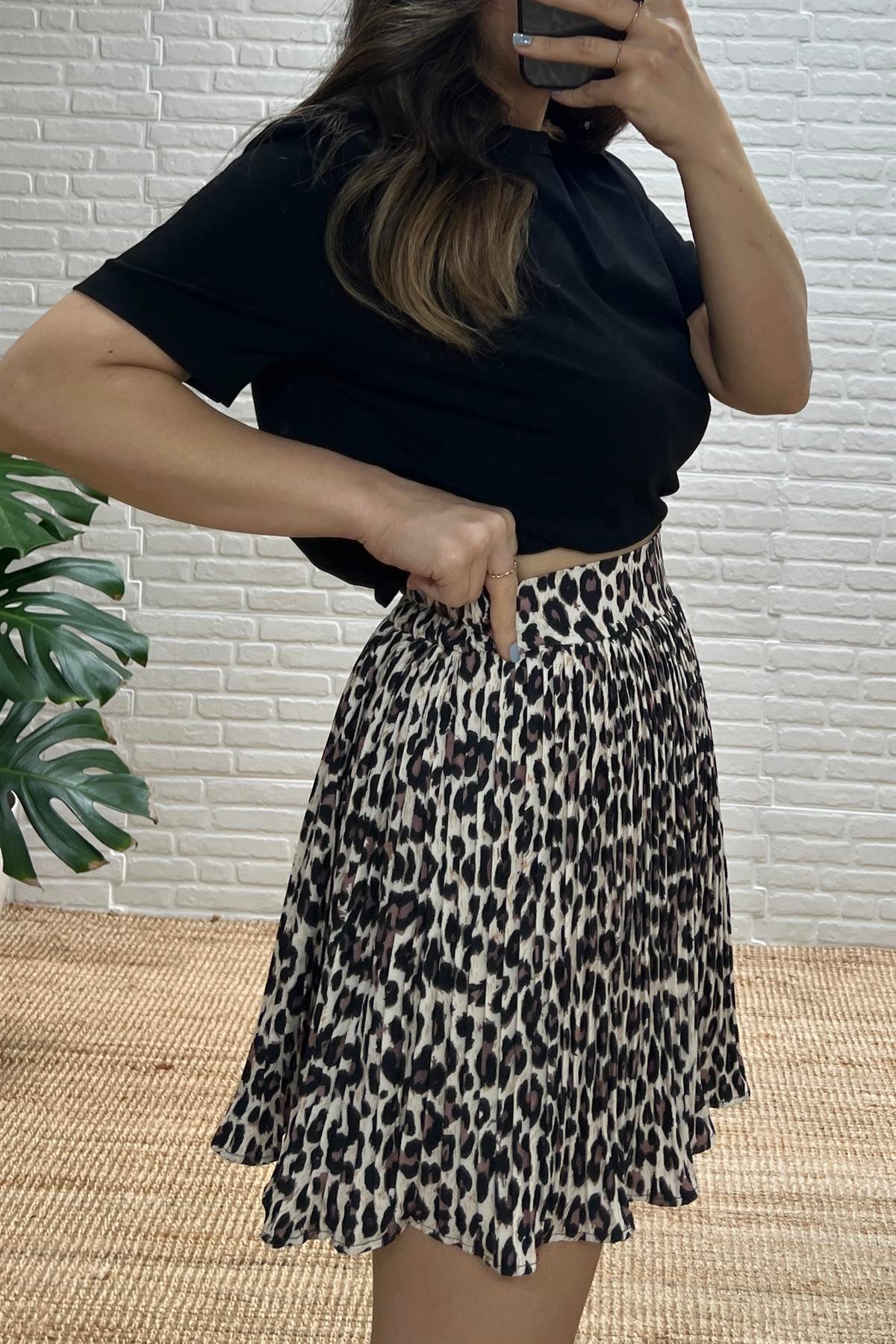 Leopar Desenli Beli Lastikli İçi Şort Astarlı Etek uygun fiyatlarda www.butikhola.com adresinde