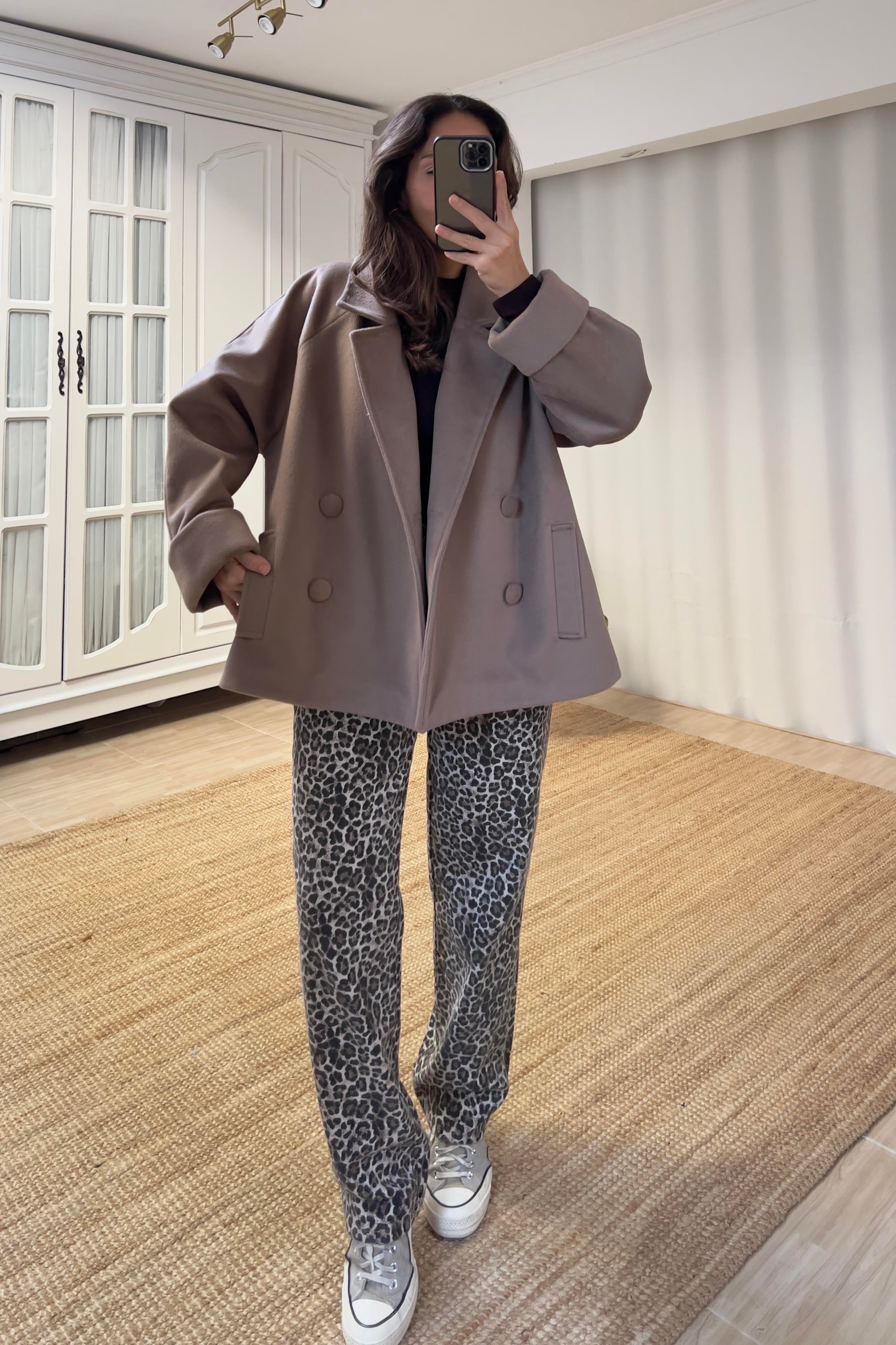 Leopar Desenli Straight Fit Jean uygun fiyatlarda www.butikhola.com adresinde