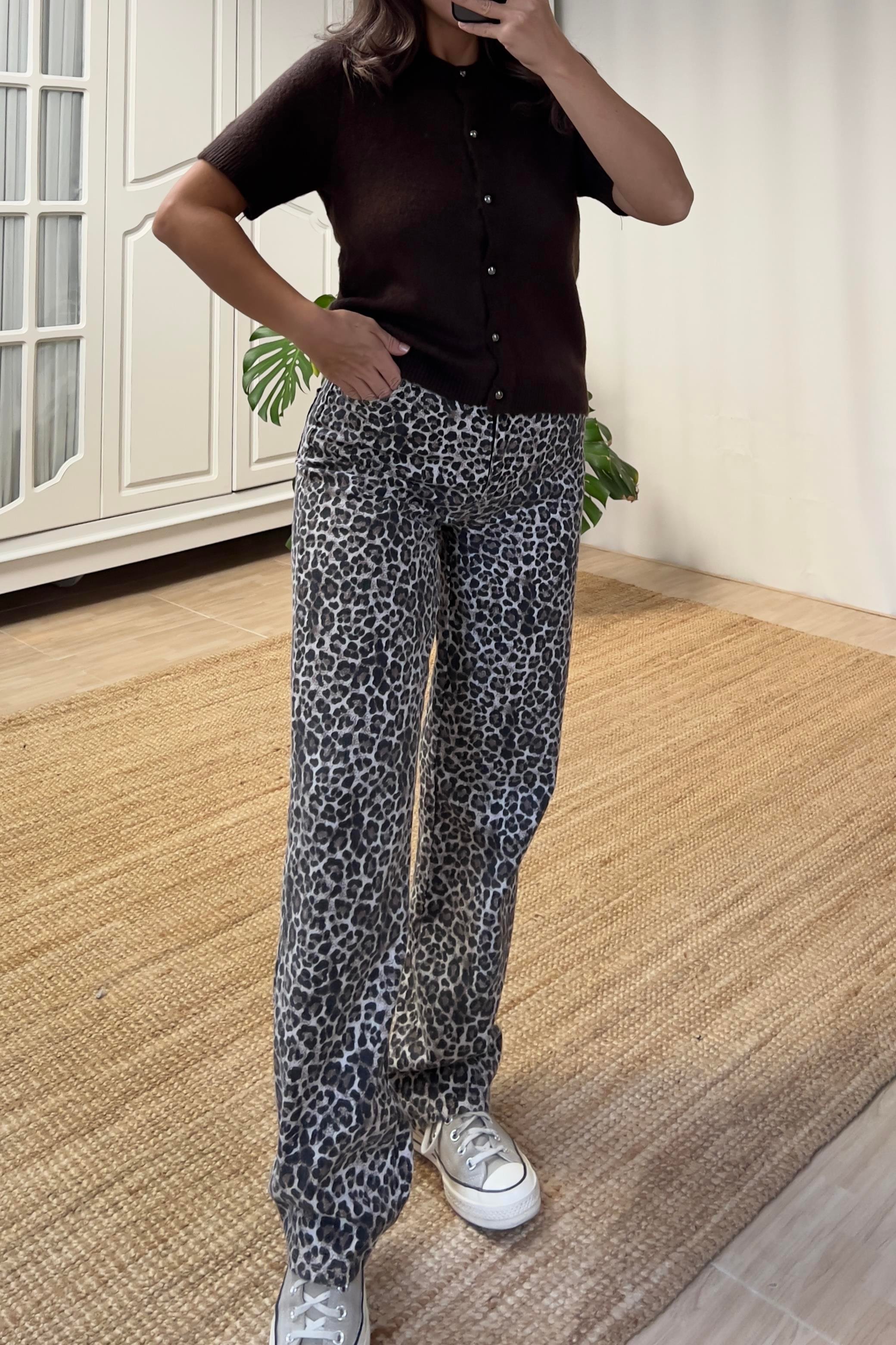 Leopar Desenli Straight Fit Jean uygun fiyatlarda www.butikhola.com adresinde
