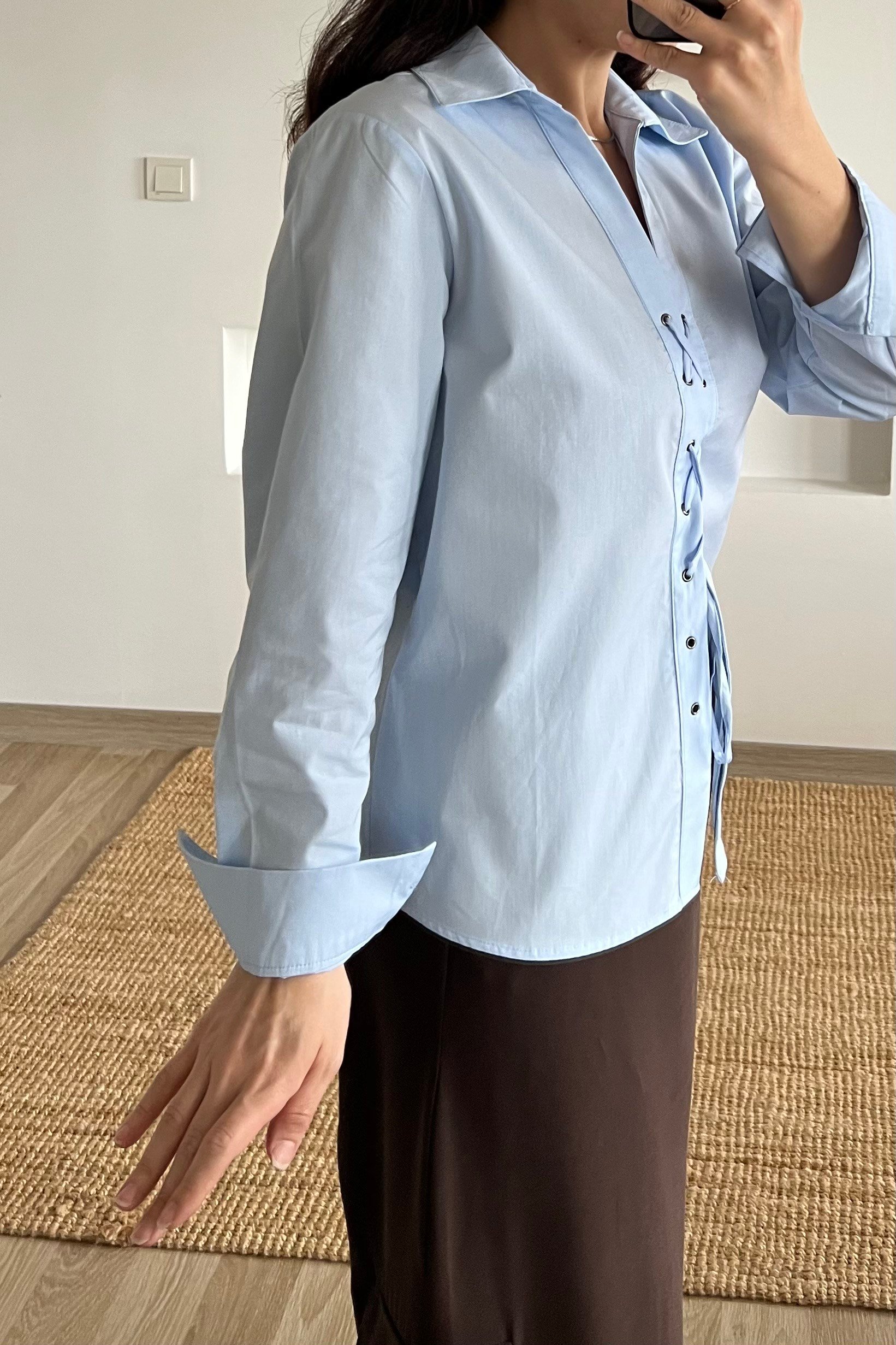 Mavi Bağlama Detaylı Poplin Gömlek uygun fiyatlarda www.butikhola.com adresinde