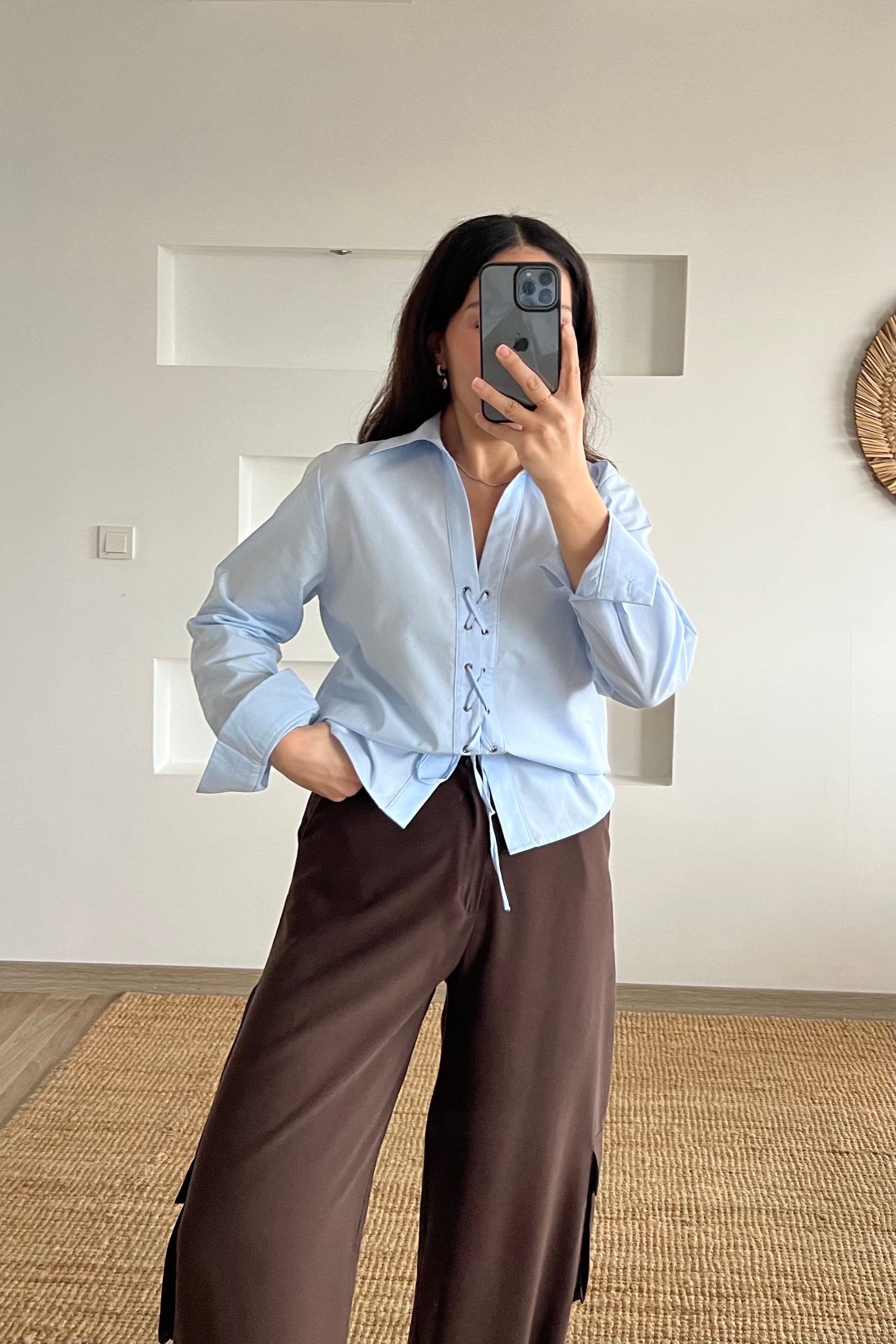 Mavi Bağlama Detaylı Poplin Gömlek uygun fiyatlarda www.butikhola.com adresinde