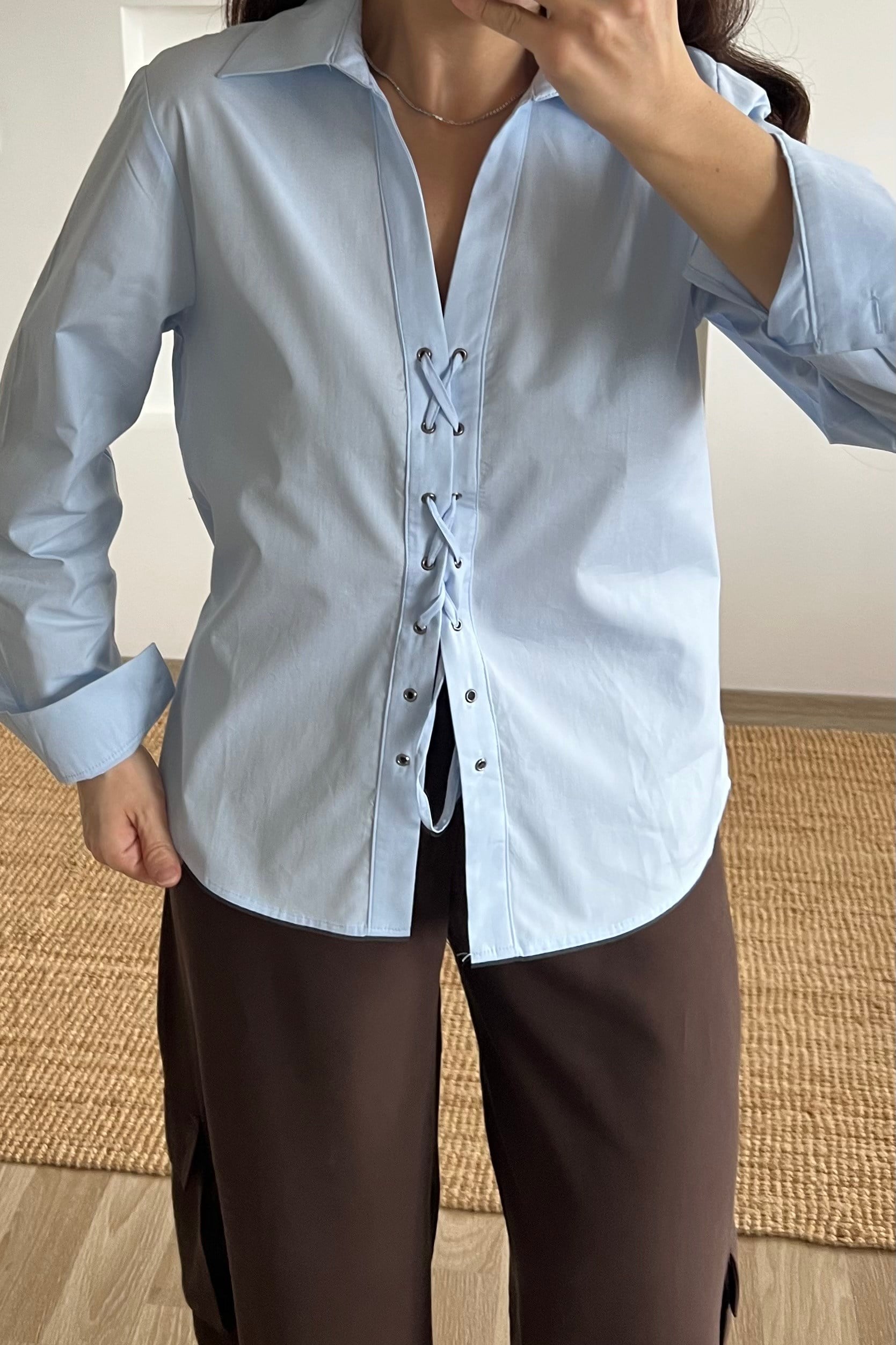 Mavi Bağlama Detaylı Poplin Gömlek uygun fiyatlarda www.butikhola.com adresinde