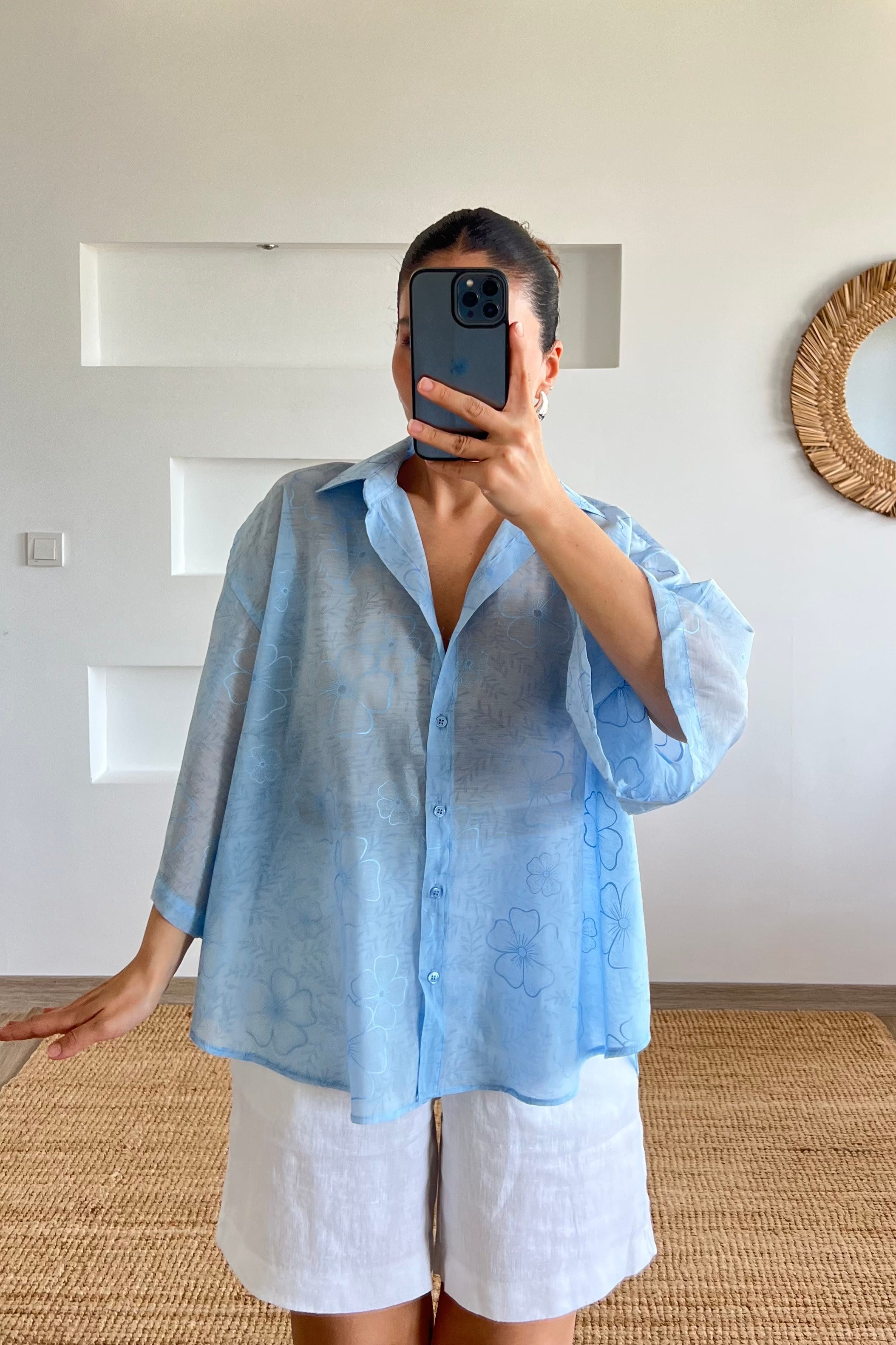 Mavi Çiçek Desenli Oversize Gömlek uygun fiyatlarda www.butikhola.com adresinde
