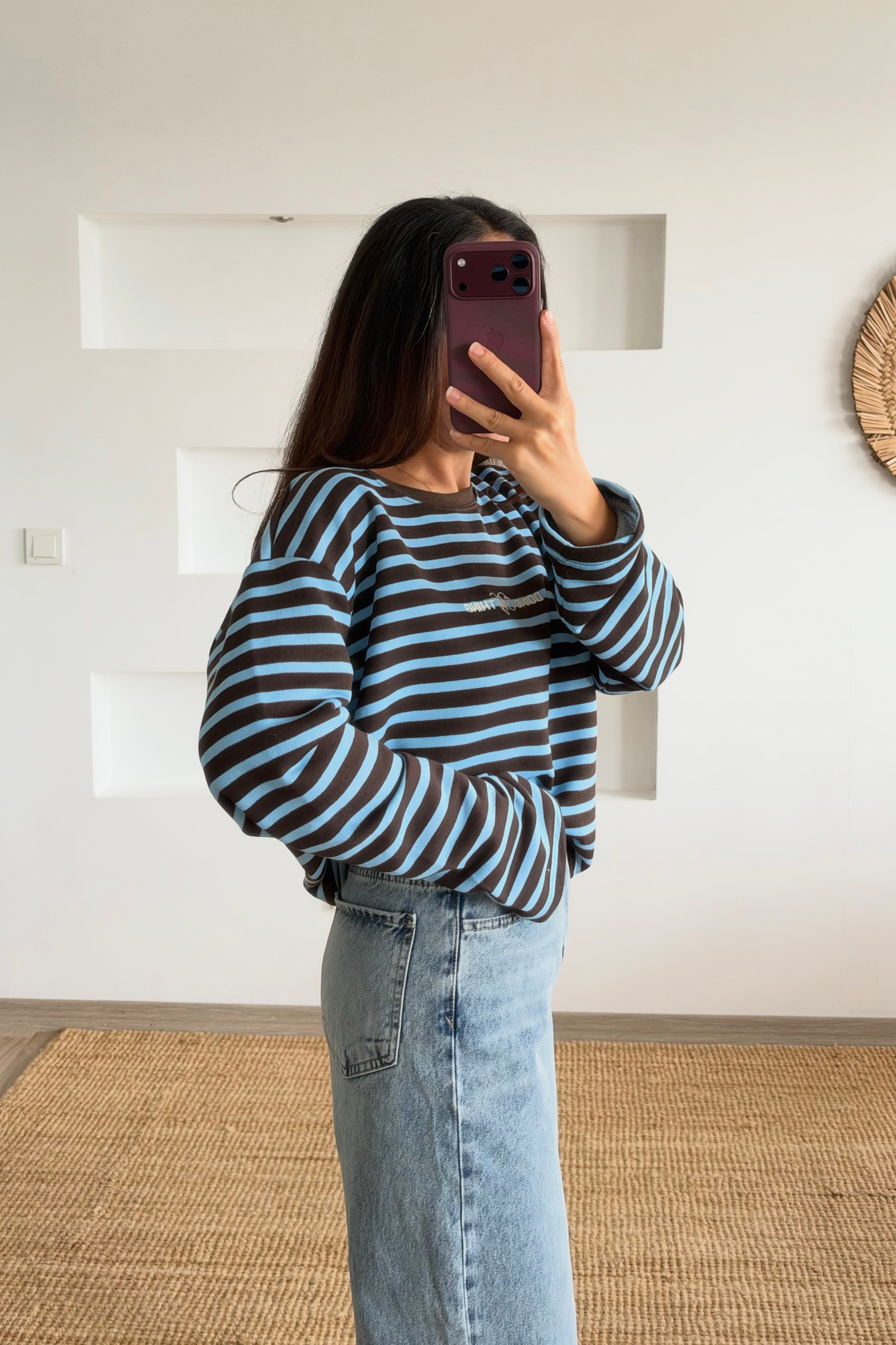 Mavi Çizgili Nakış Detaylı Sweatshirt uygun fiyatlarda www.butikhola.com adresinde