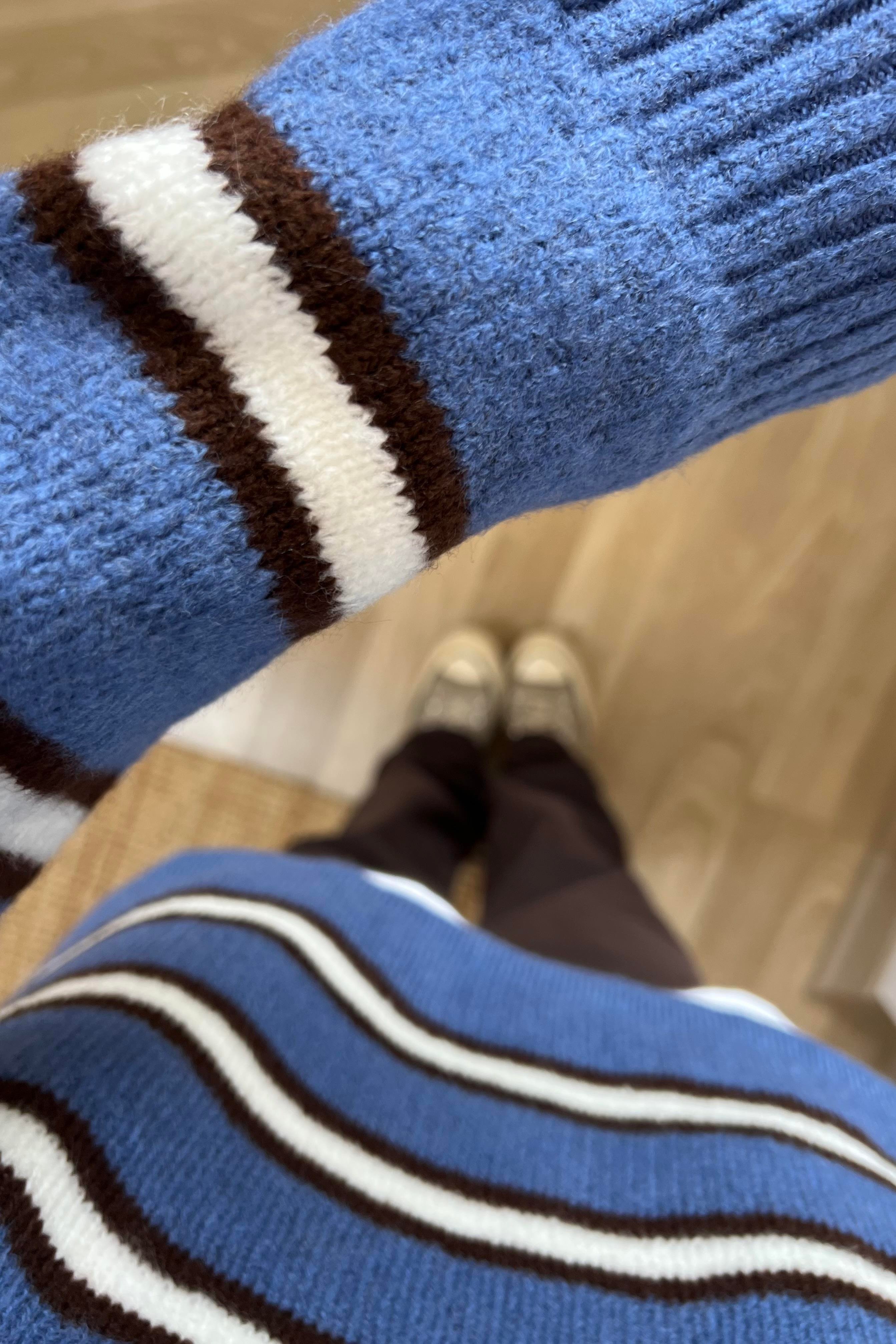 Mavi Kahve Çizgili Polo Yaka Kazak uygun fiyatlarda www.butikhola.com adresinde